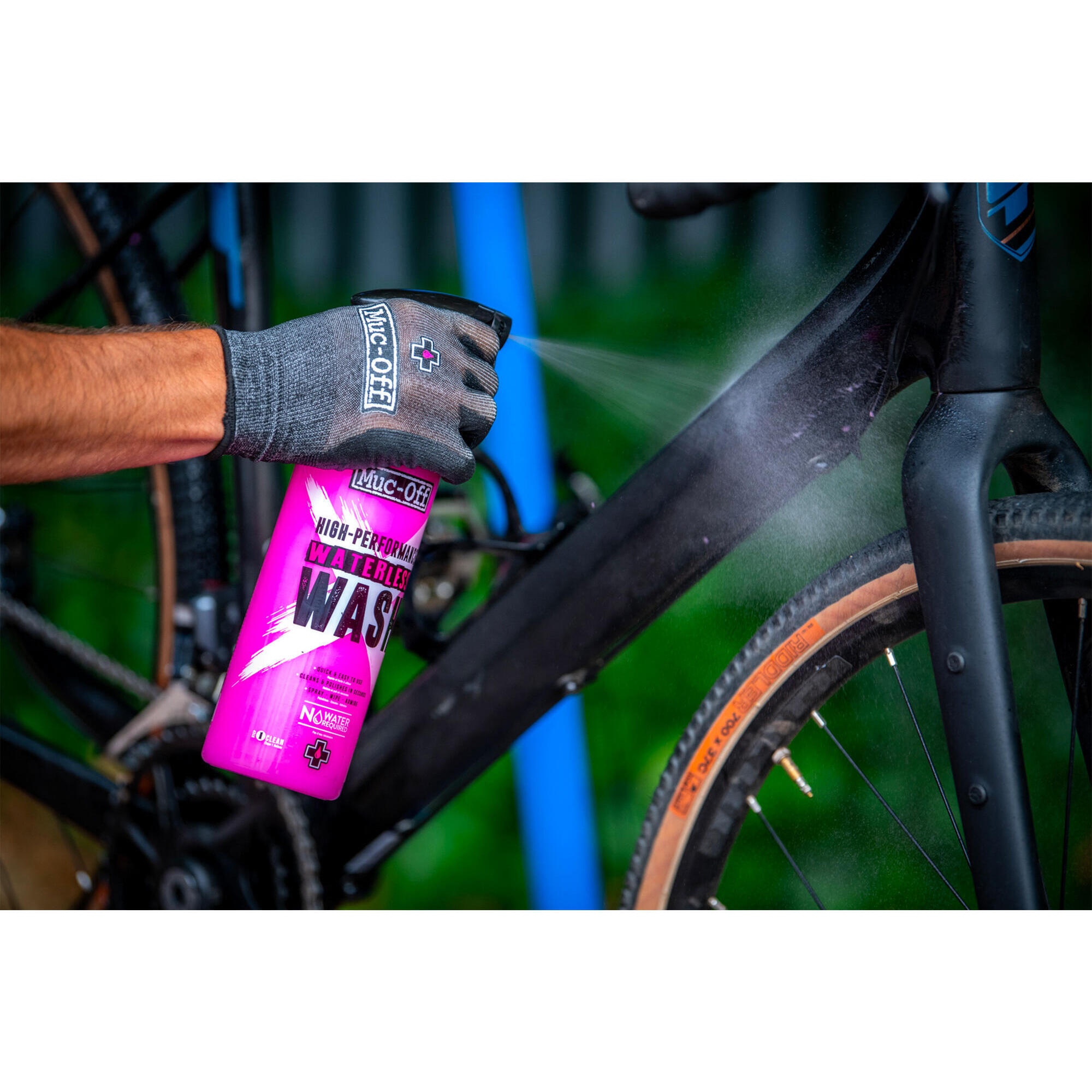 MUC-OFF PULITORE SPRAY PER BICICLETTE SENZA ACQUA - 750ml