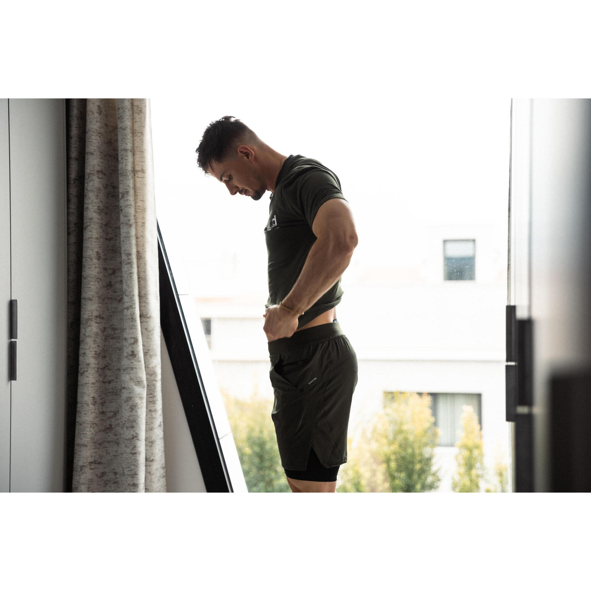 Short zippé homme hotsell