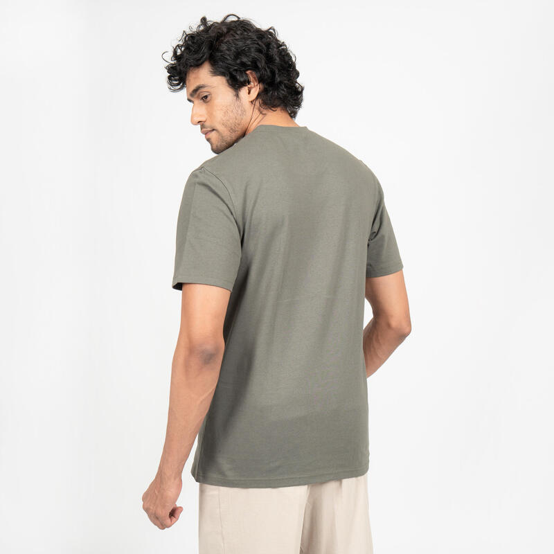 T-shirt uomo fitness 500 ESSENTIALS regular 100% cotone verde militare