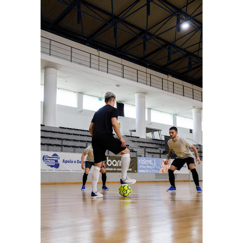 Fussball Futsalball Grösse 4 (410 bis 430 g) FIFA Basic - Club gelb/weiss