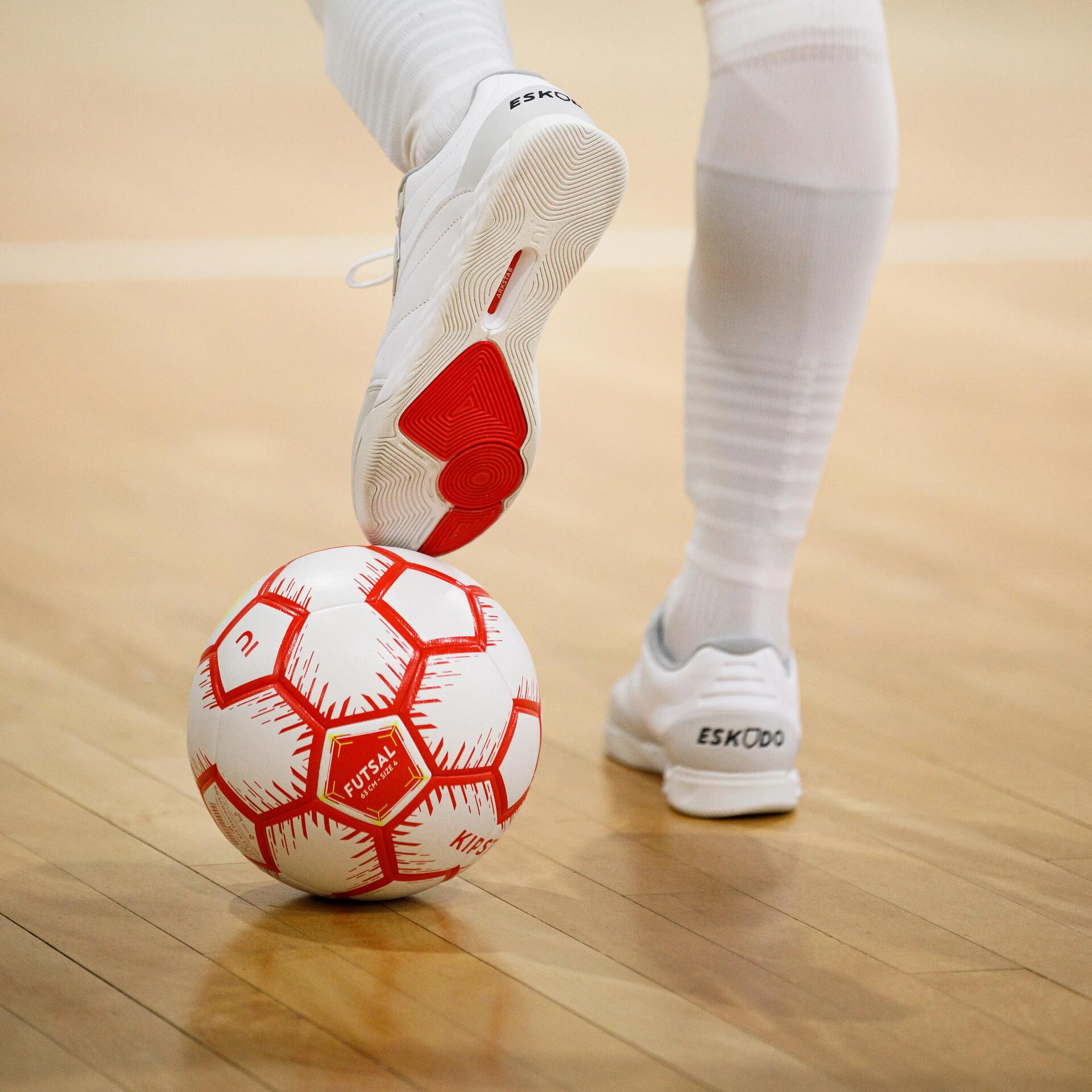 Hoe kies ik mijn voetbalschoenen?