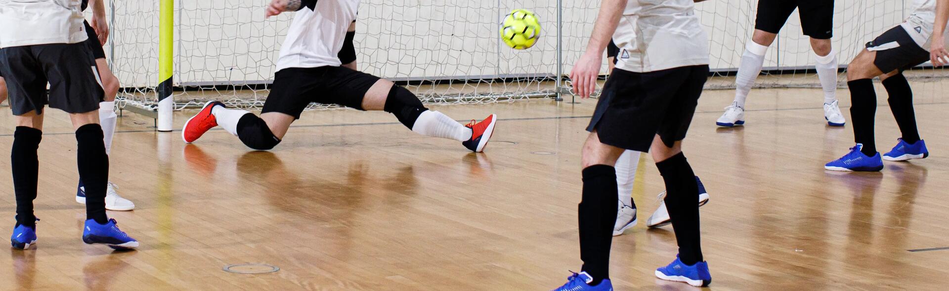 ¿COMO ELEGIR UNA ZAPATILLA DE FÚTBOL SALA?