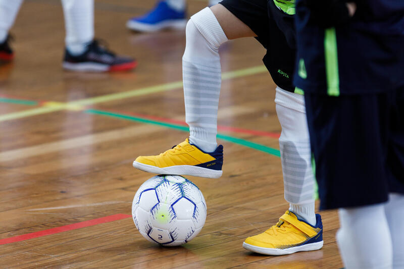 Buty do piłki nożnej halowej futsal dla dzieci Kipsta ESKUDO 500