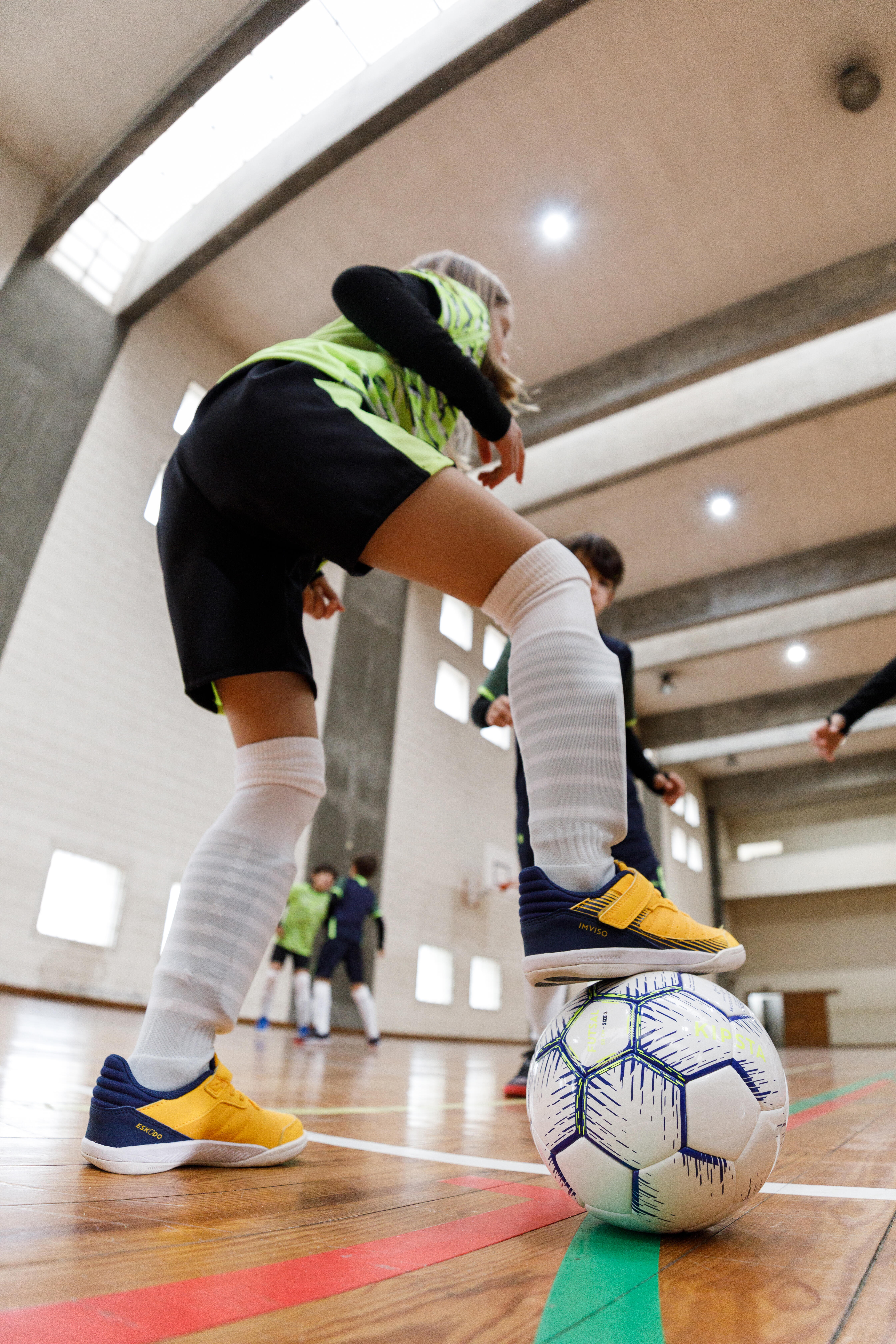 Futsal Shoes - Eskudo 500 KD Yellow/Blue - KIPSTA