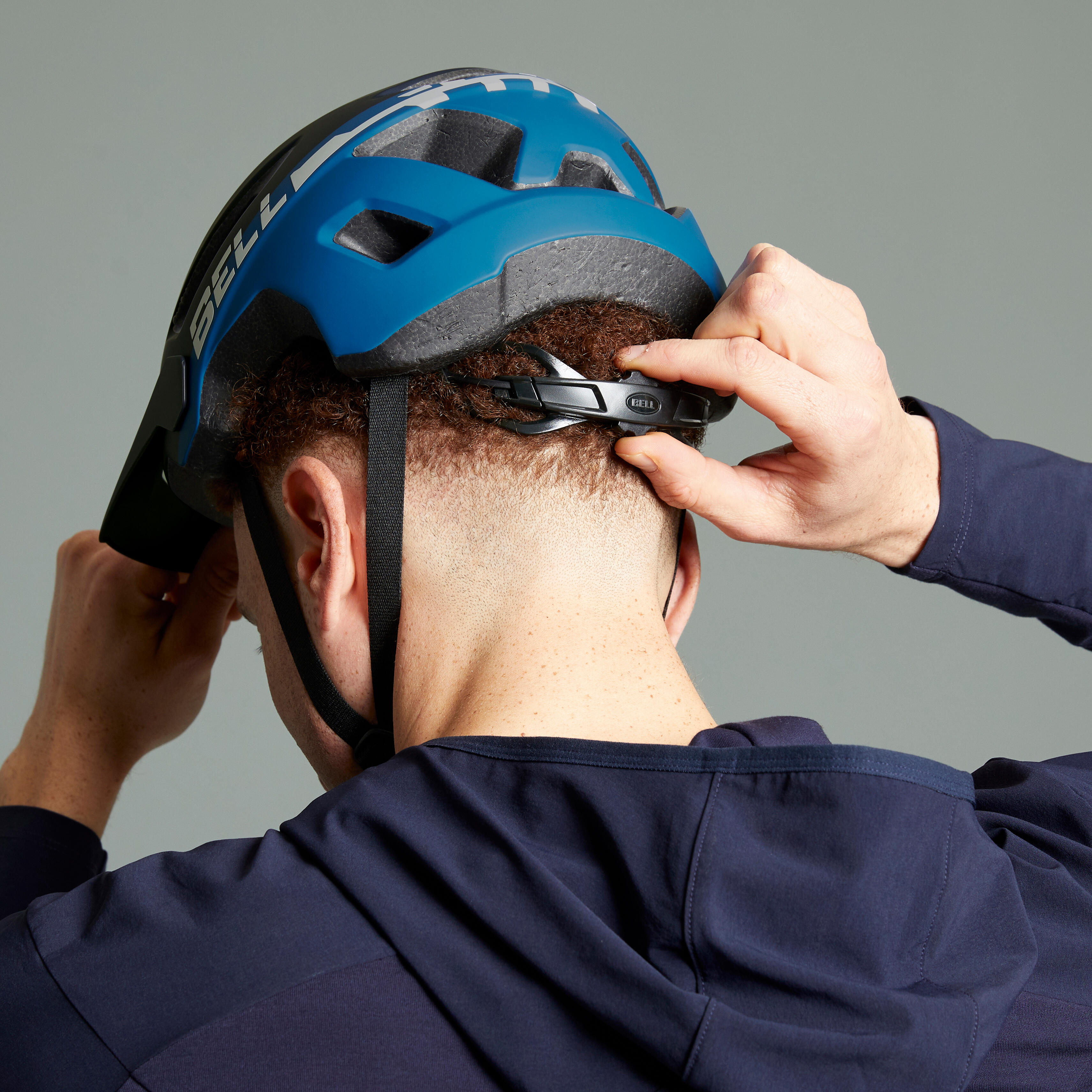 CASCO DA MOUNTAIN BIKE BELL INFLUX BLU