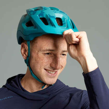 mountainbiking helmet