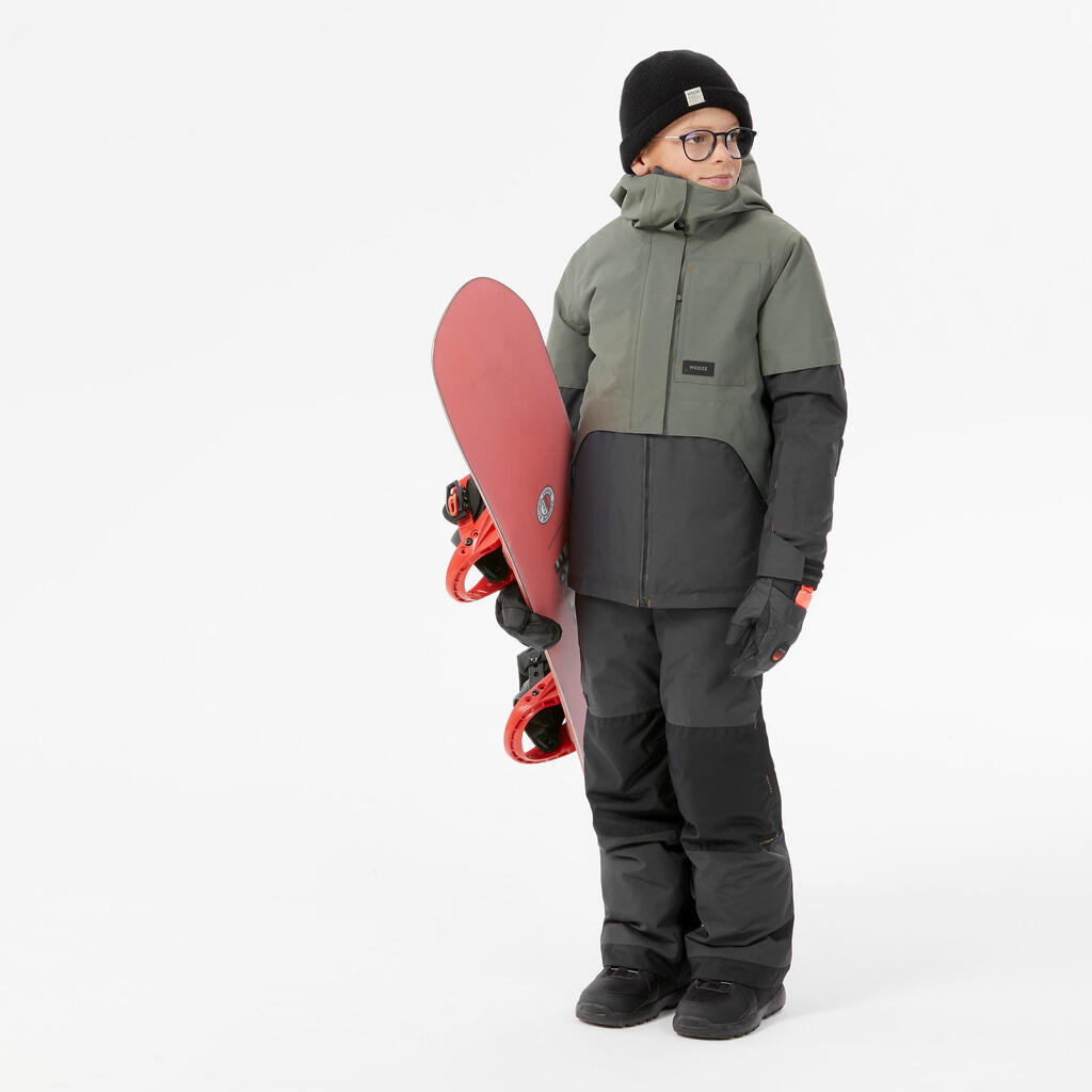 Chlapčenská snowboardová bunda SNB 500 dlhá a veľmi odolná kaki