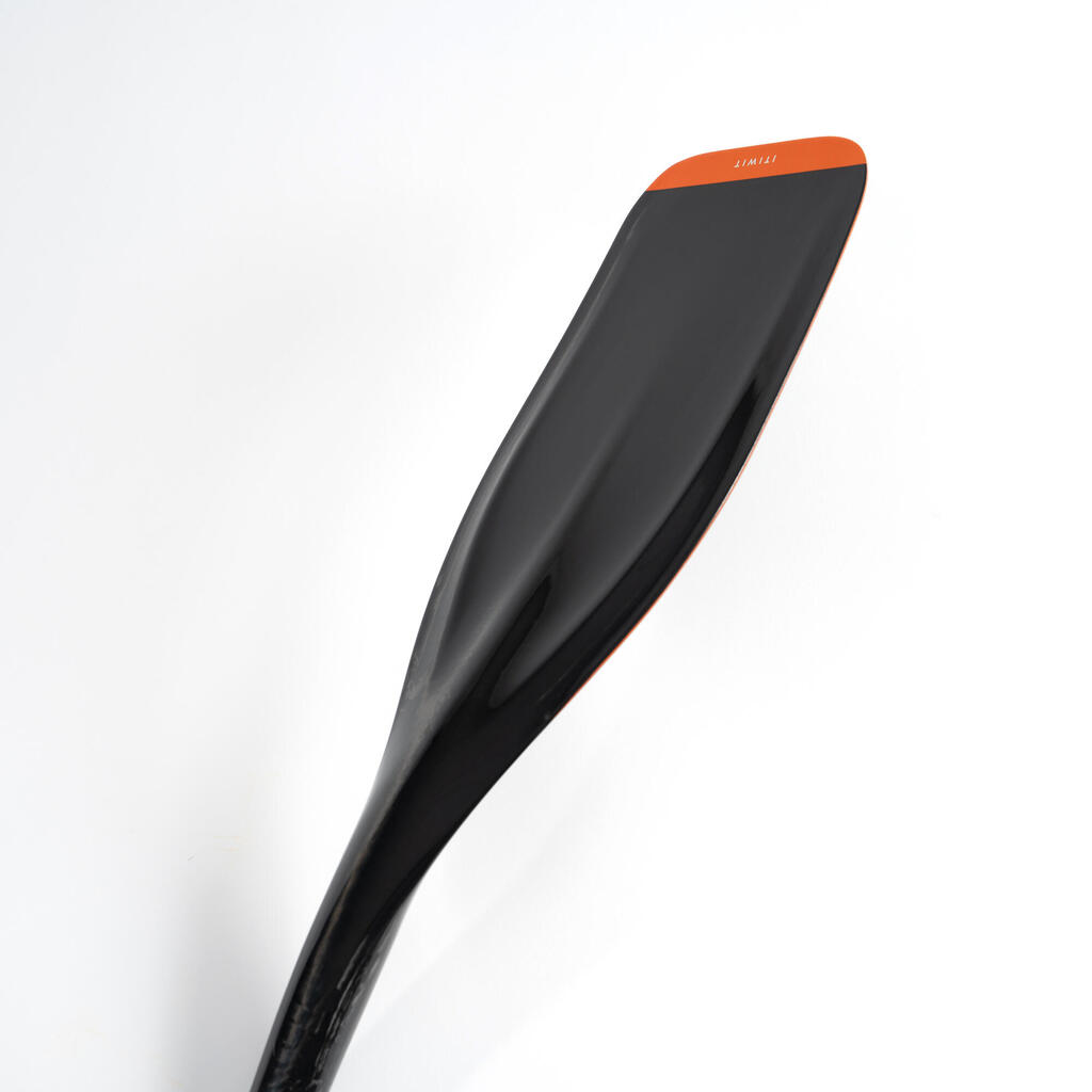 This adjustable carbon stand-up paddle 900 has 3 parts (165-205 cm)