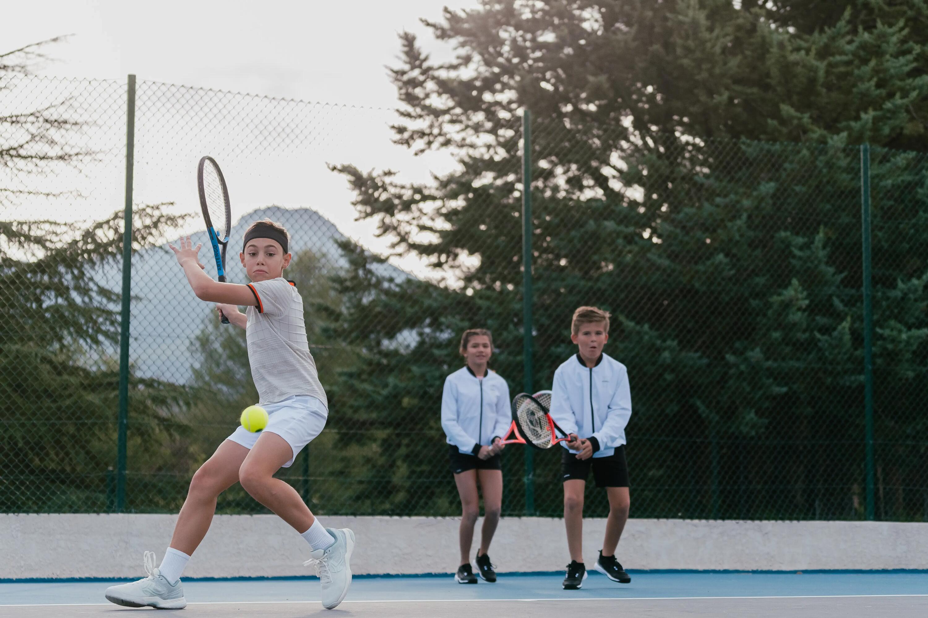 Tenis dla dzieci, od jakiego wieku warto zacząć naukę?