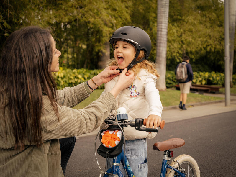 COME SCEGLIERE IL CASCO DA CICLISMO PER BAMBINI ? | DECATHLON 