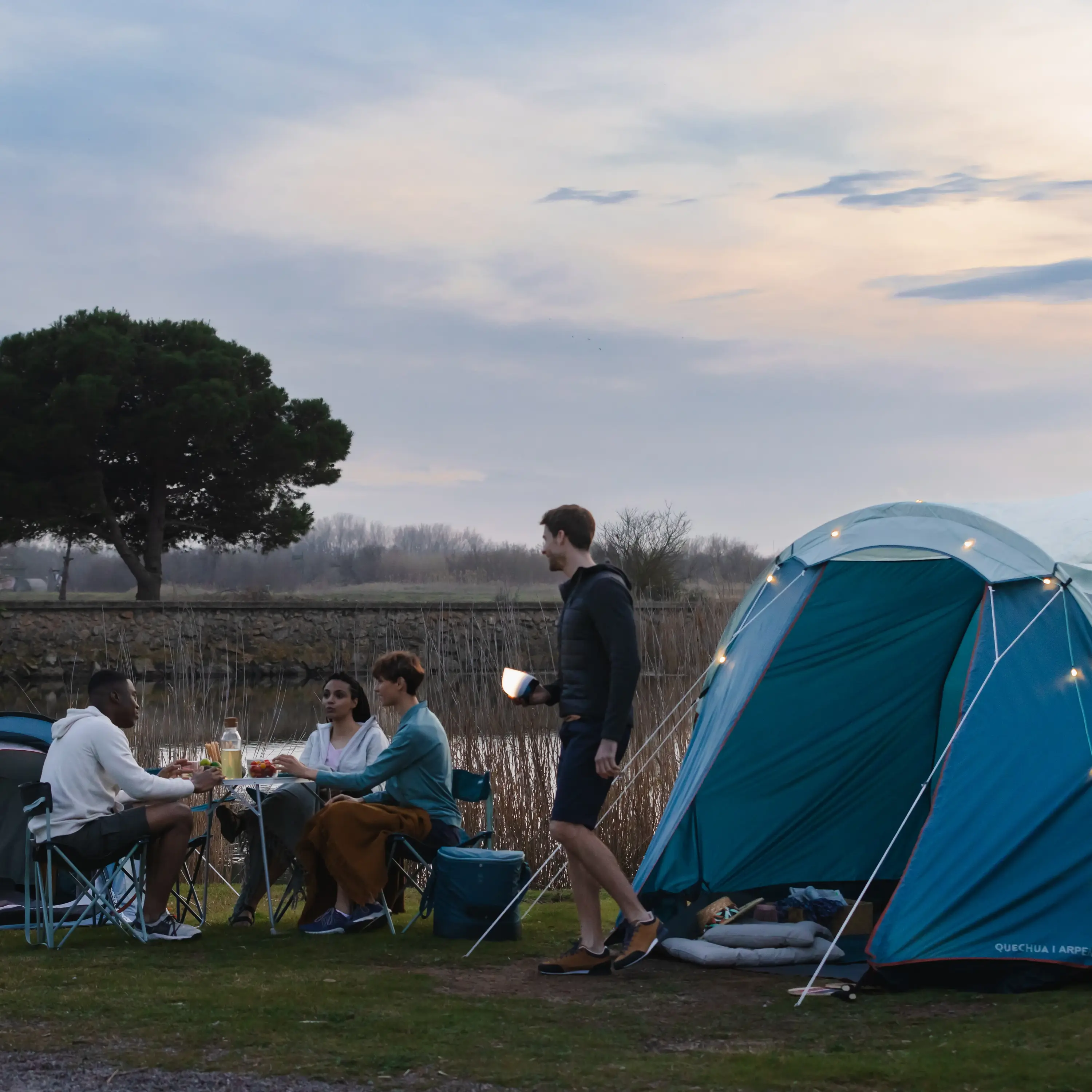 Imagen de carpas familiares para página de deportes