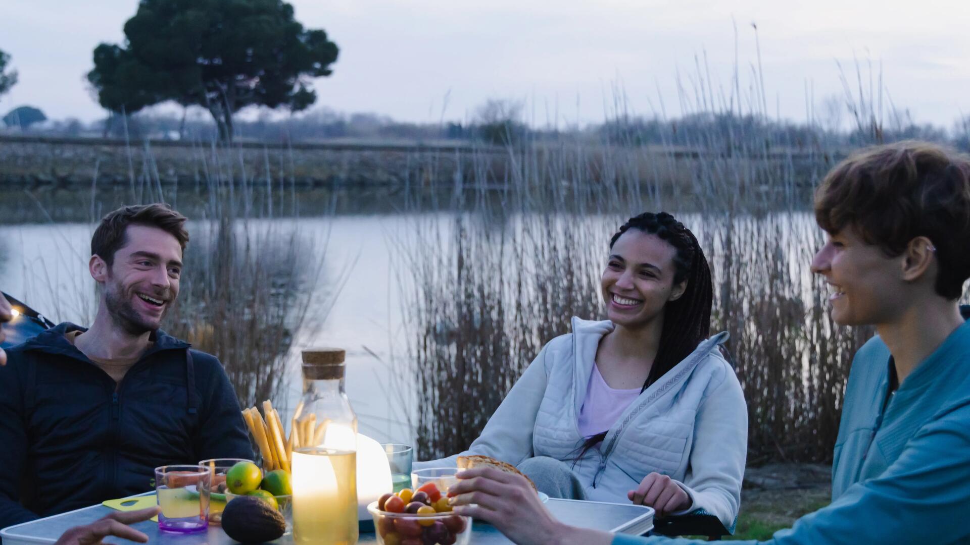 LOCURI DE CAMPING: UNDE MERITĂ SĂ ÎȚI PUI CORTUL ÎN ROMÂNIA?