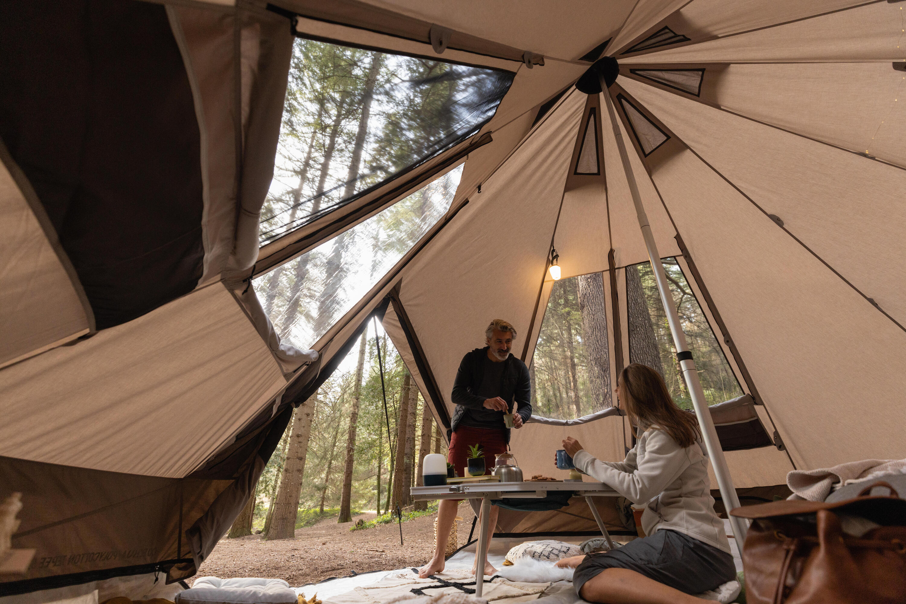 Namiot kempingowy Quechua Tepee 5.2 polibawełna - dla 5 osób - 2 sypialnie 33/36