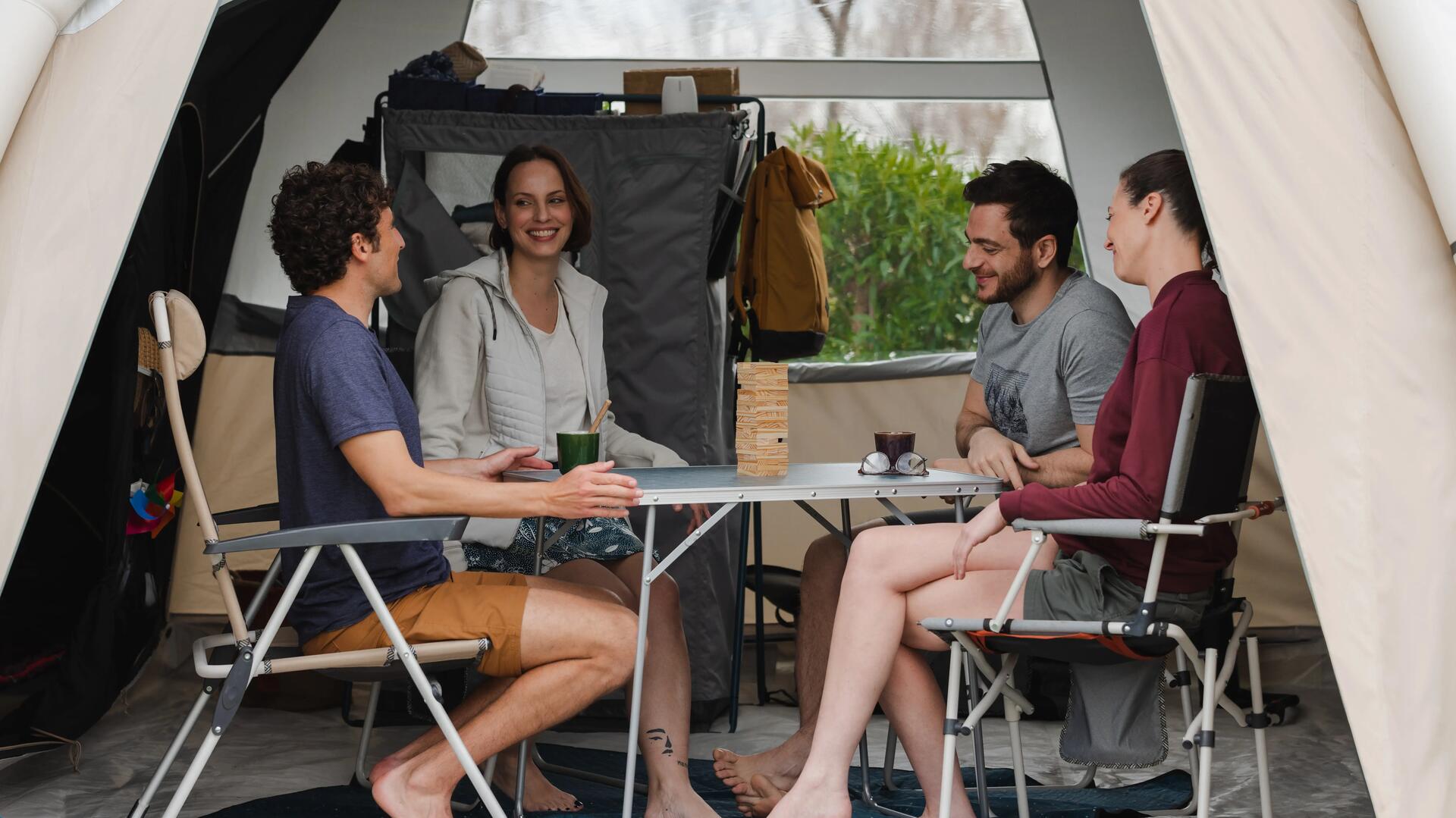 LOCURI DE CAMPING: UNDE MERITĂ SĂ ÎȚI PUI CORTUL ÎN ROMÂNIA?