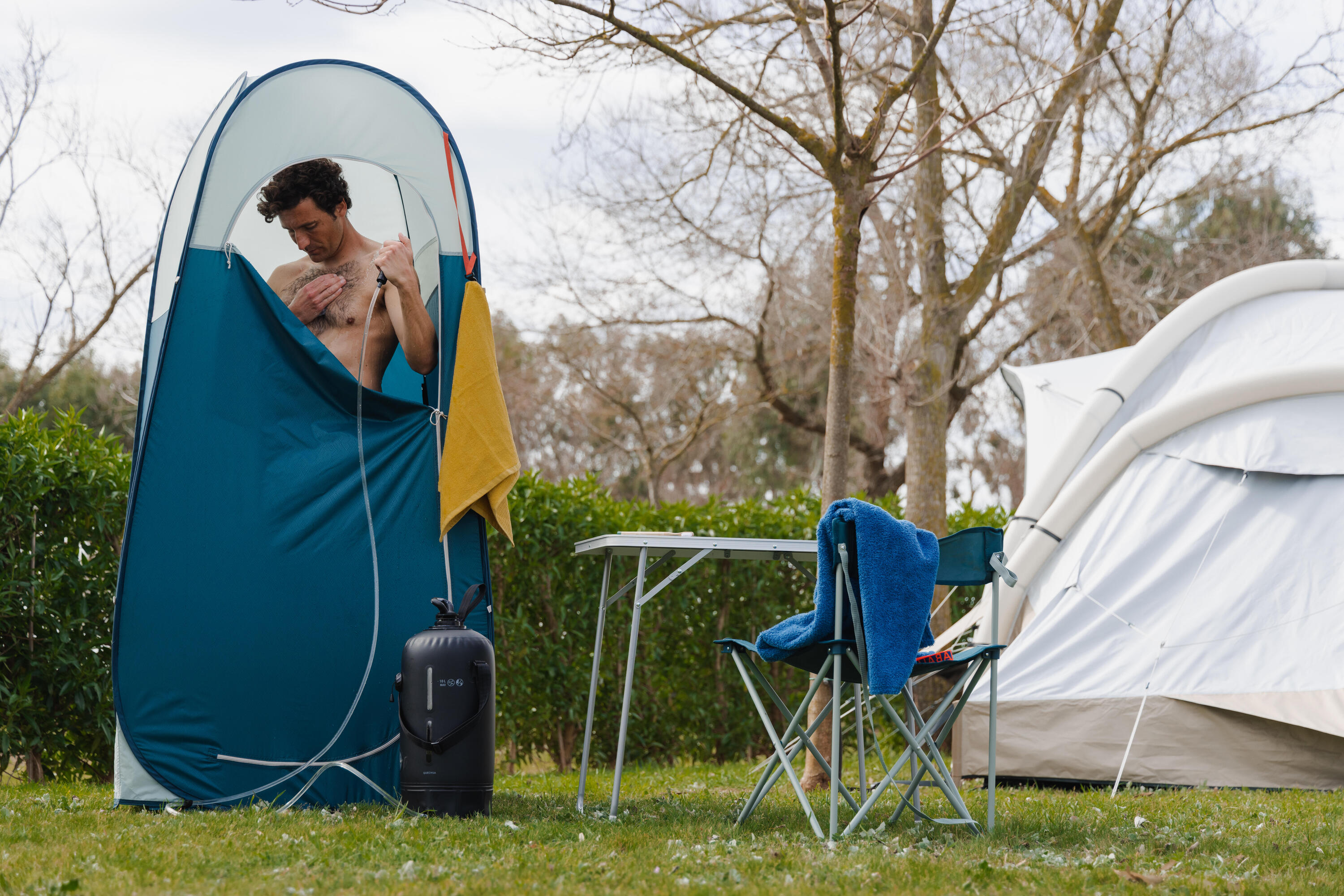 Douche solaire de camping à pression de 10 l 8/11