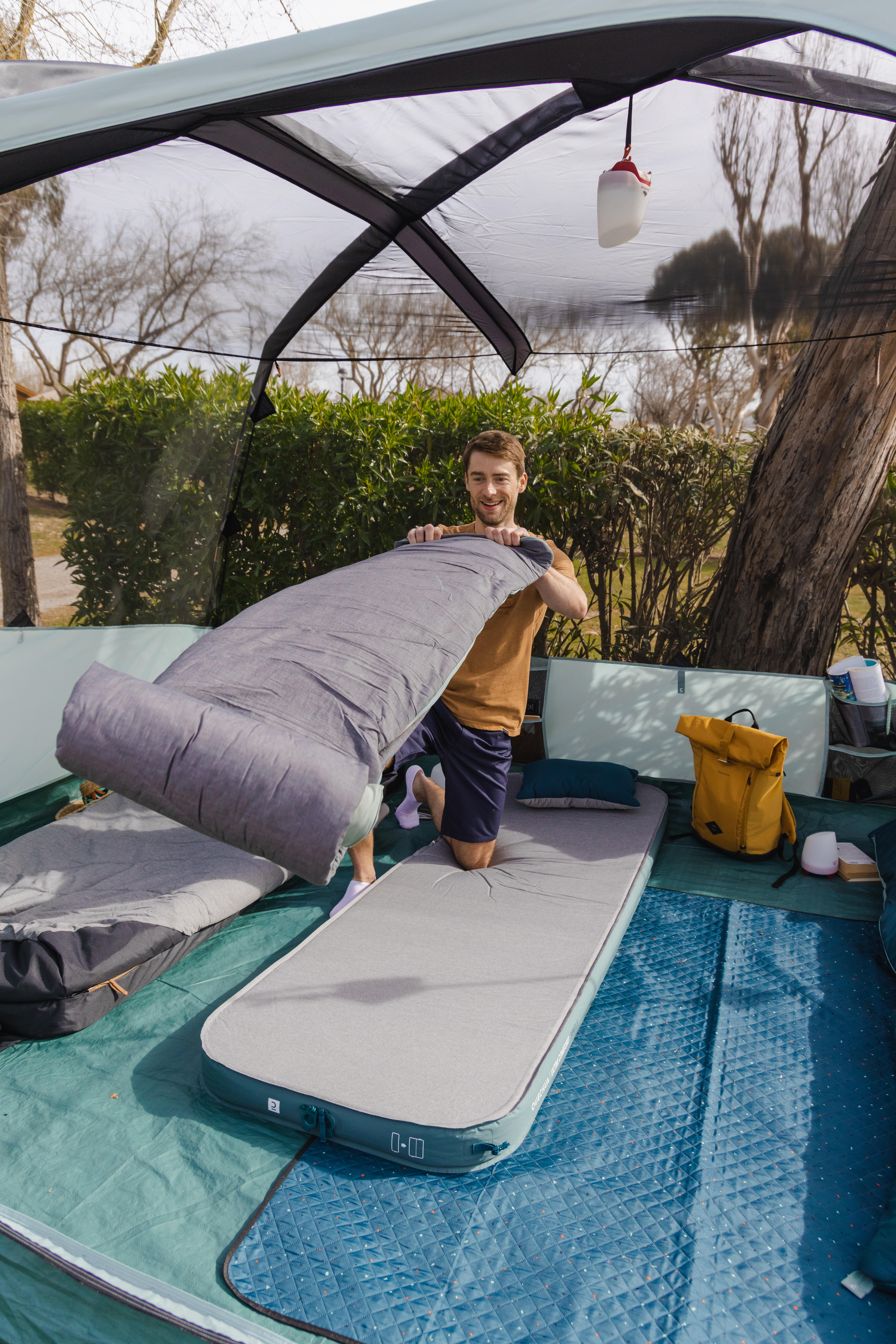 Self-Inflating Single Camping Mattress – Ultim Comfort 200 x 70 cm - QUECHUA