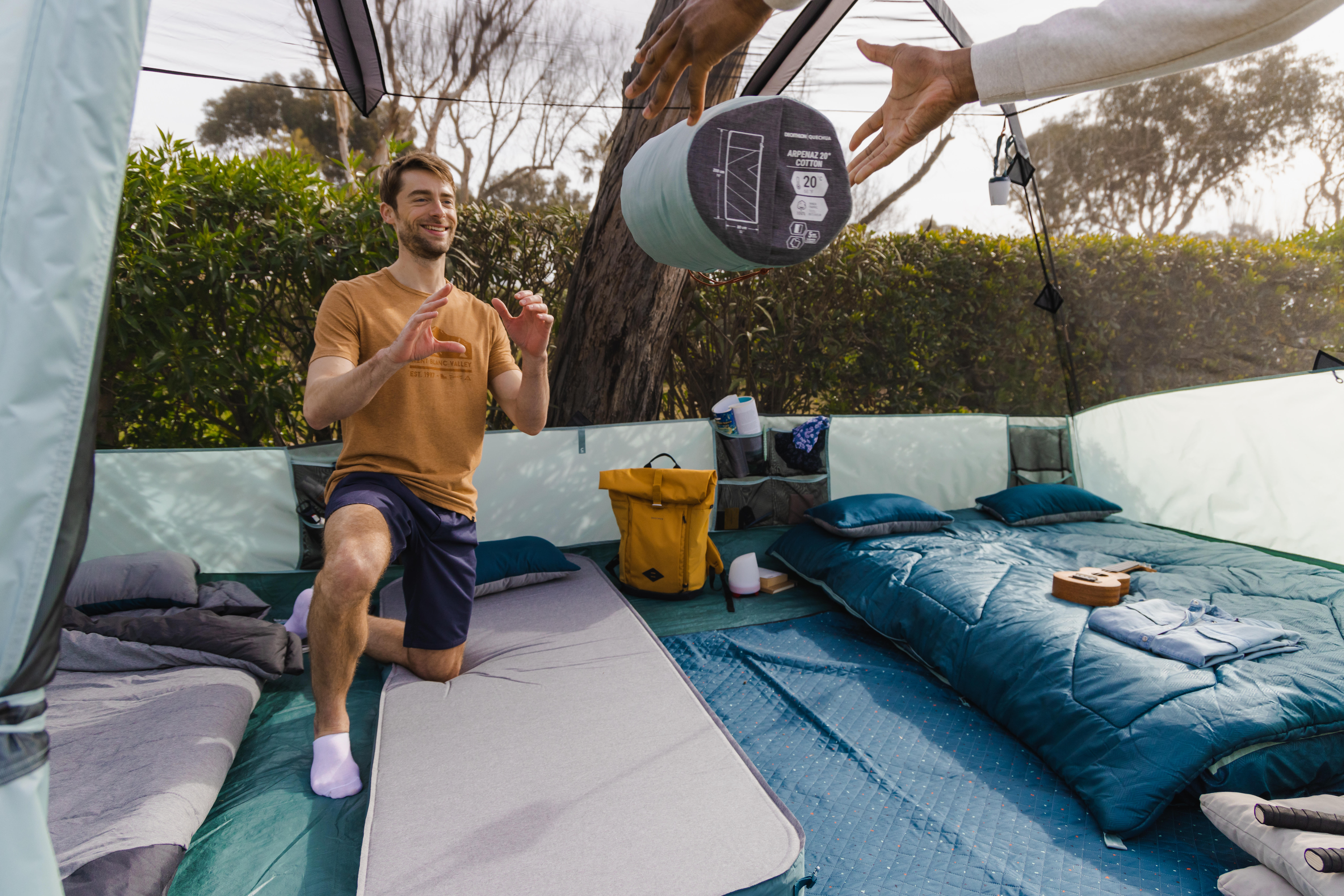 Self-Inflating Single Camping Mattress – Ultim Comfort 200 x 70 cm - QUECHUA