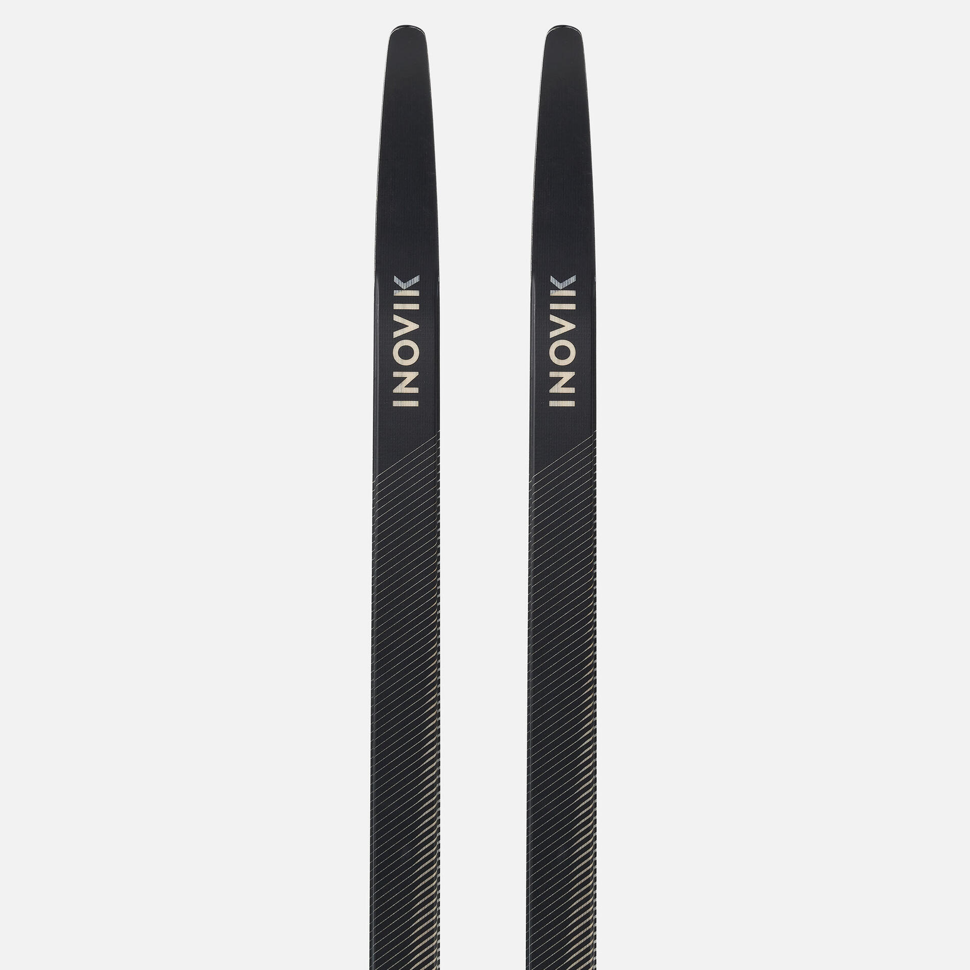 Inventer un ski de fond compact