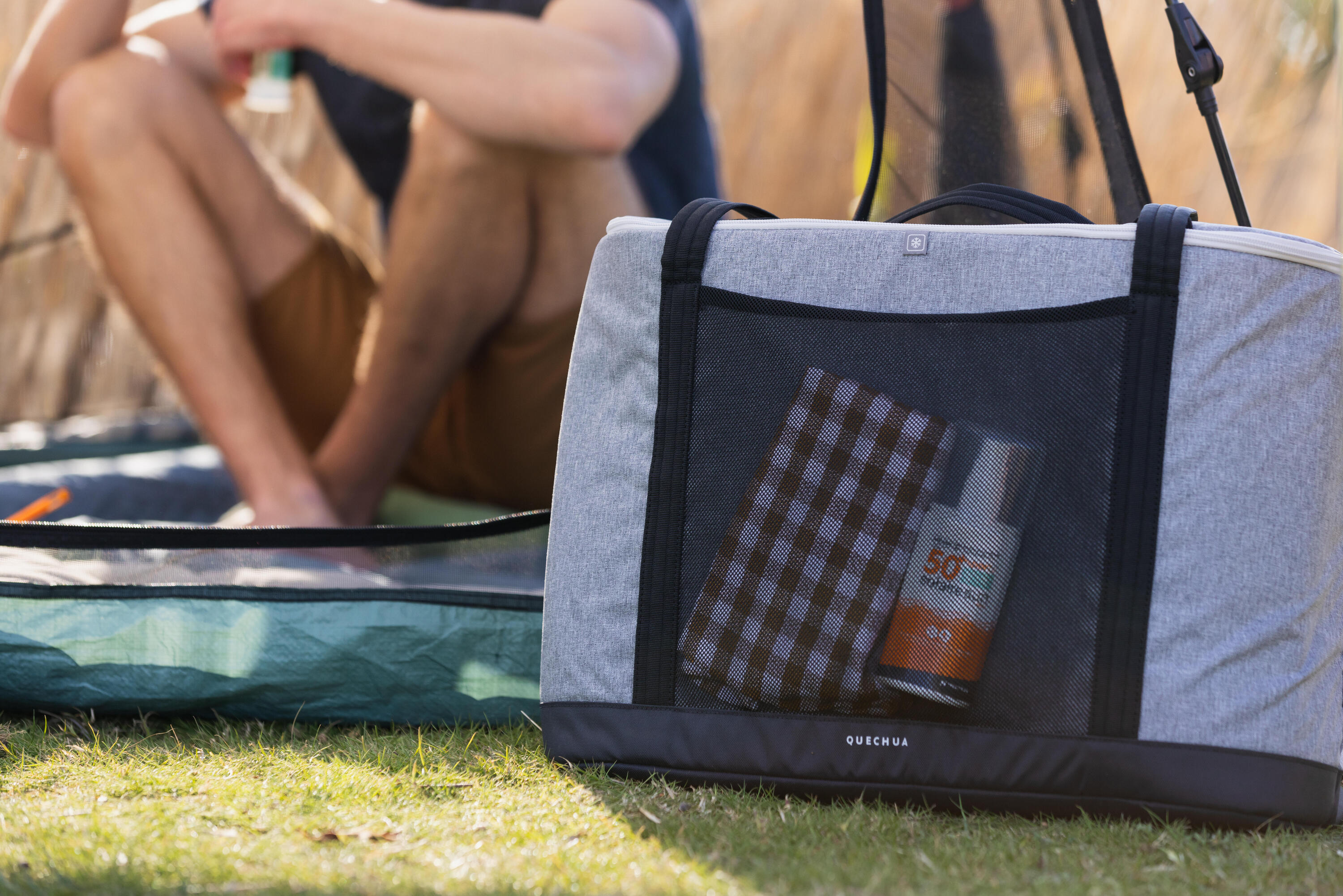 Quechua Isothermal Picnic Bag 40 Litres - 2 Compartments With Insulation