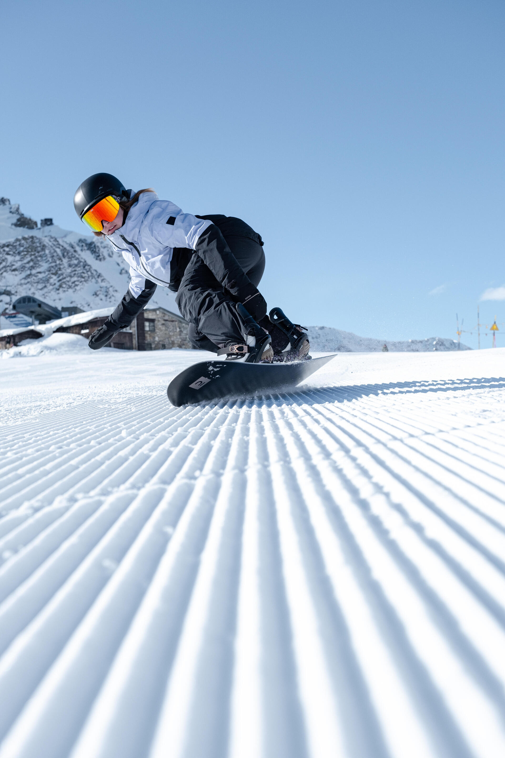 snowboard carving