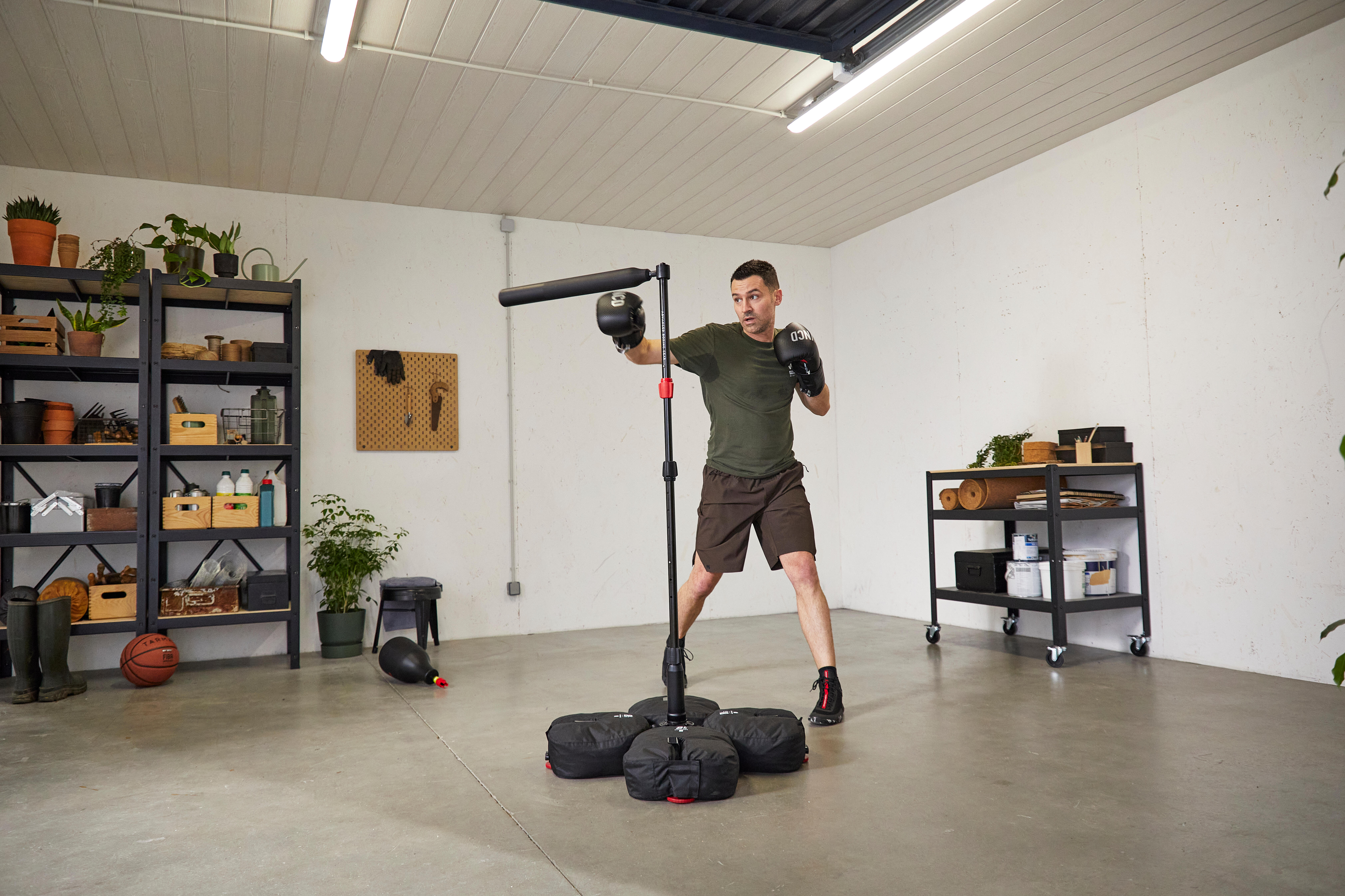 Adjustable Speed Bag with Reflex Stand - OUTSHOCK