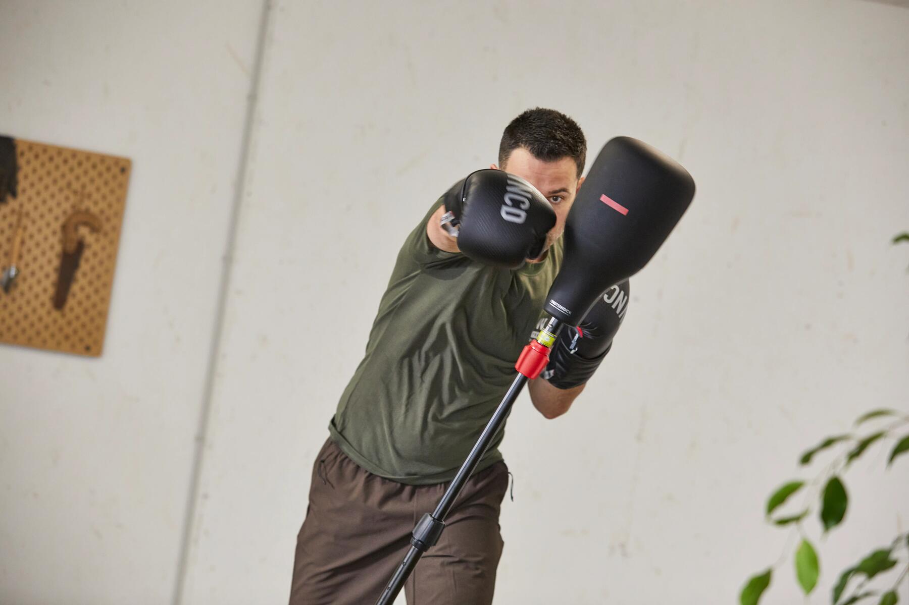 MENȚINE-TE ÎN FORMĂ CU AJUTORUL SACULUI DE BOX