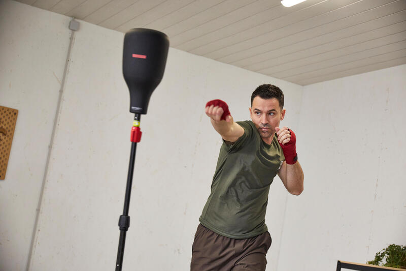 Trening kickboxing w domu – jak ćwiczyć? Porady, jak trenować