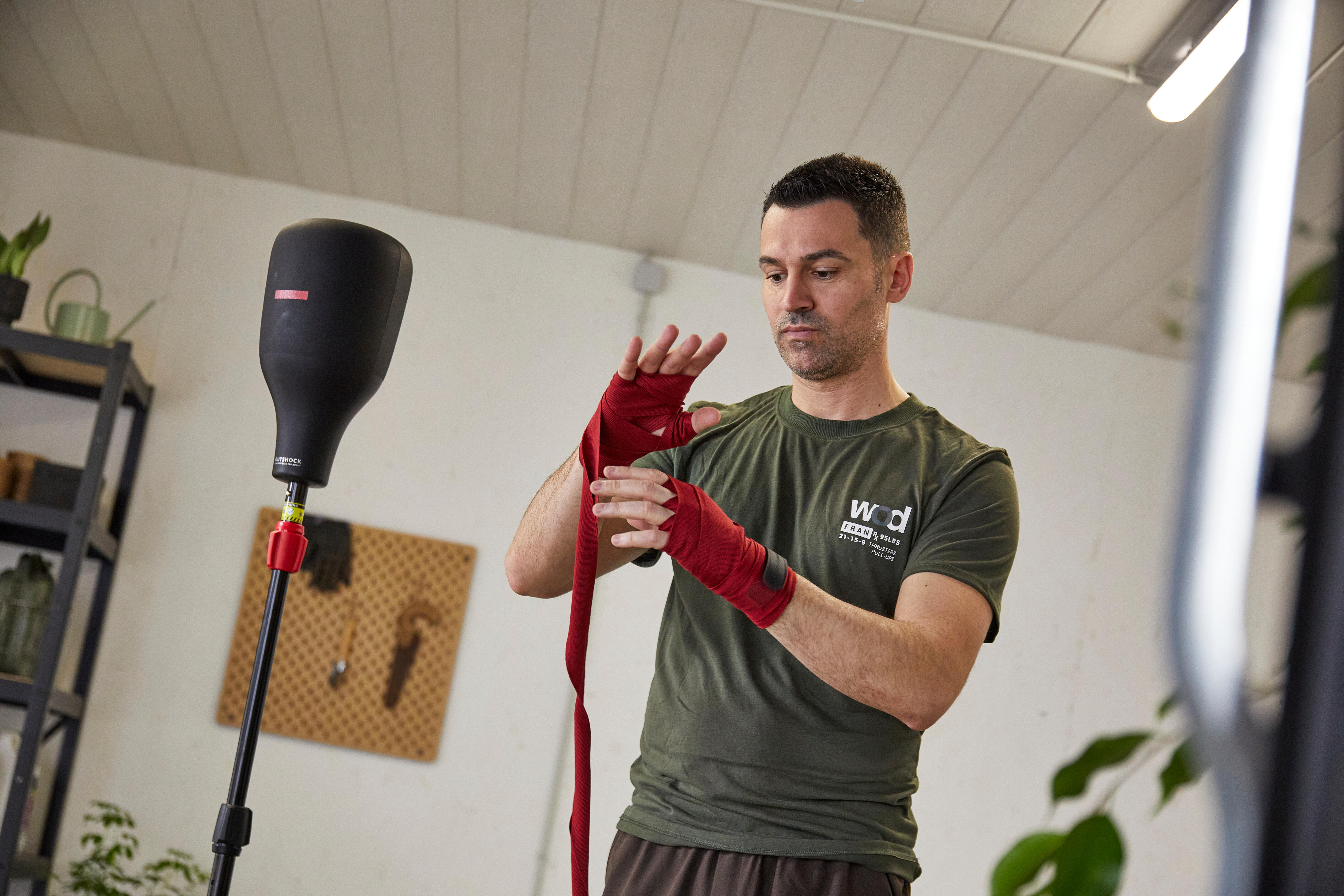 Adjustable Speed Bag with Reflex Stand - OUTSHOCK