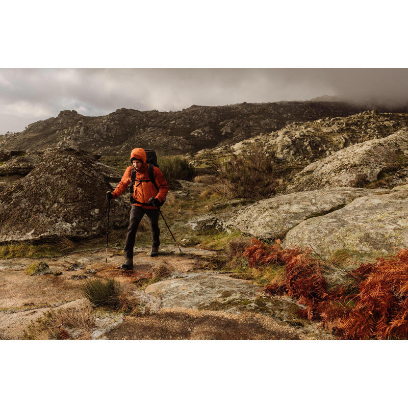 Giacca trekking uomo MT500 impermeabile arancione