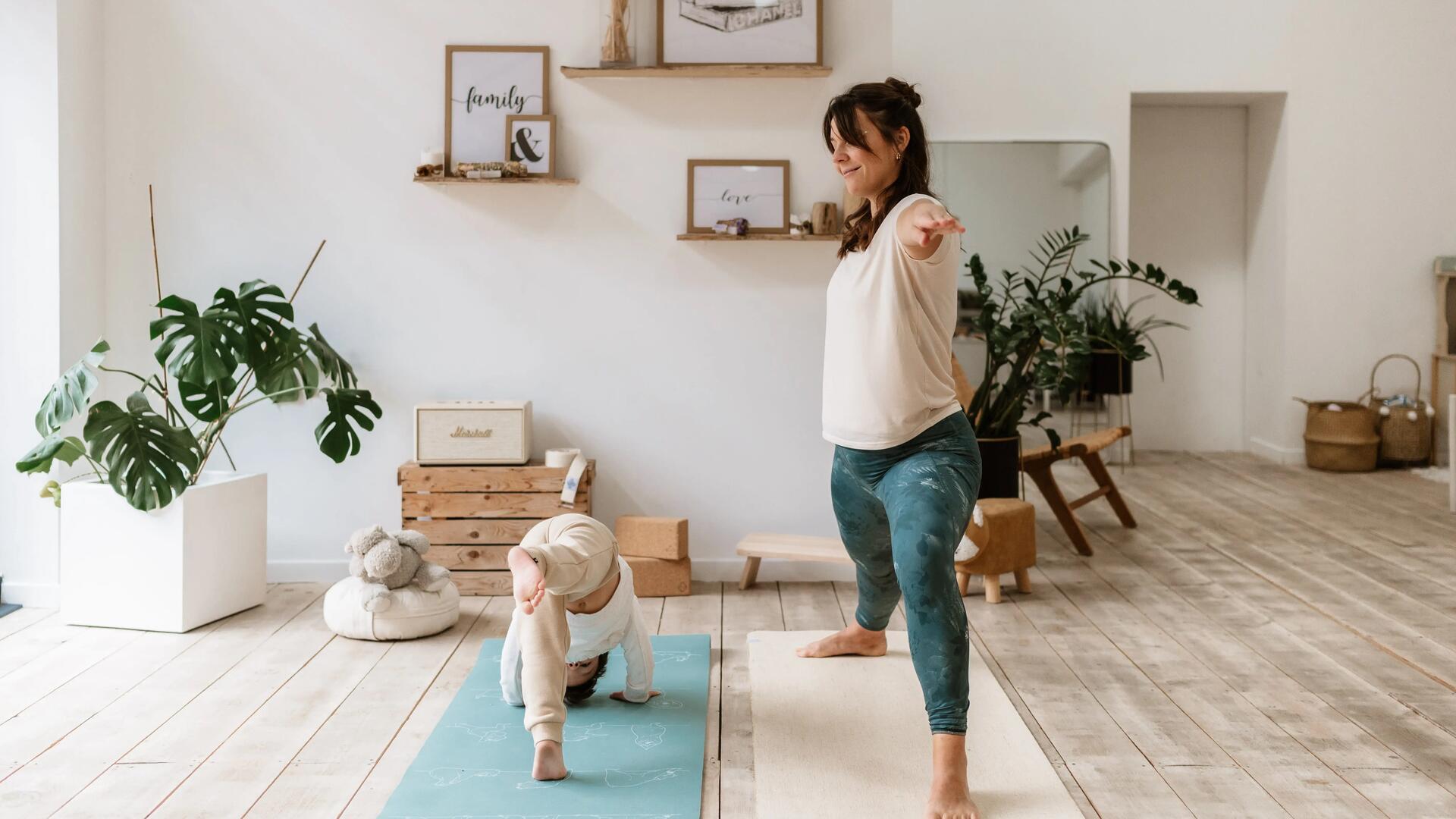 8 postures de yoga enfant facile à faire à la maison