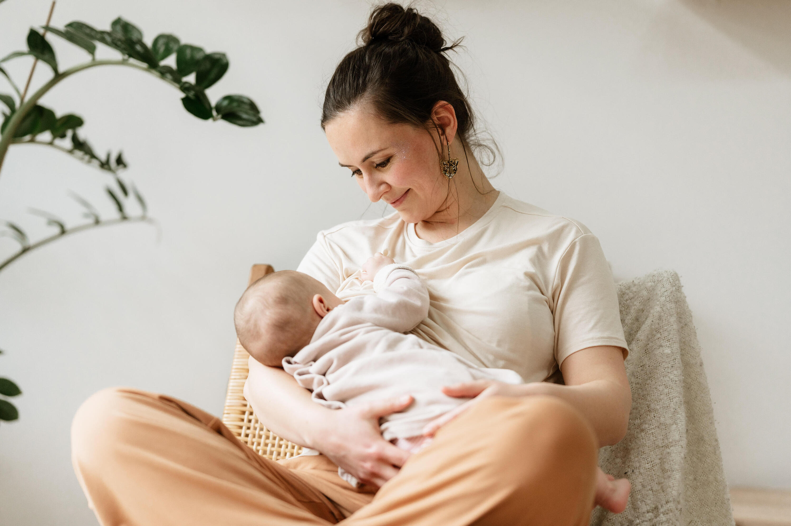 Short-Sleeved Pregnancy Breast-Feeding Yoga T-Shirt - Beige 4/6