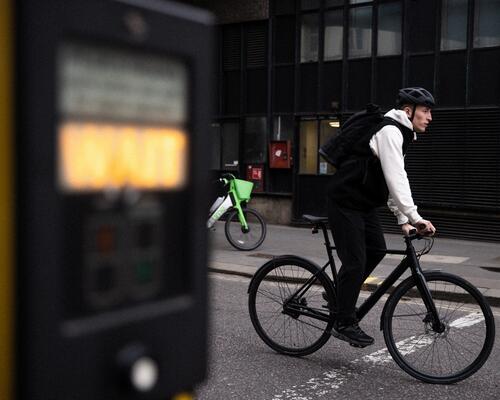 WEB_dsk,mob,tab_sadvi_int_TCI_2018_URBAN CYCLING[8379382]consigli bici città a pedalata assistita quasi senza sforzo