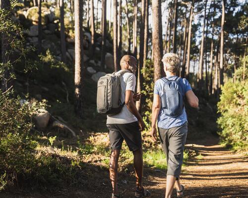 young-woman-wearing-quecha-sunglasses