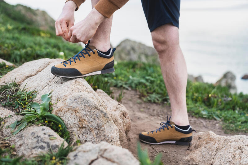 Hoe strik je op de juiste manier de veters van wandelschoenen?