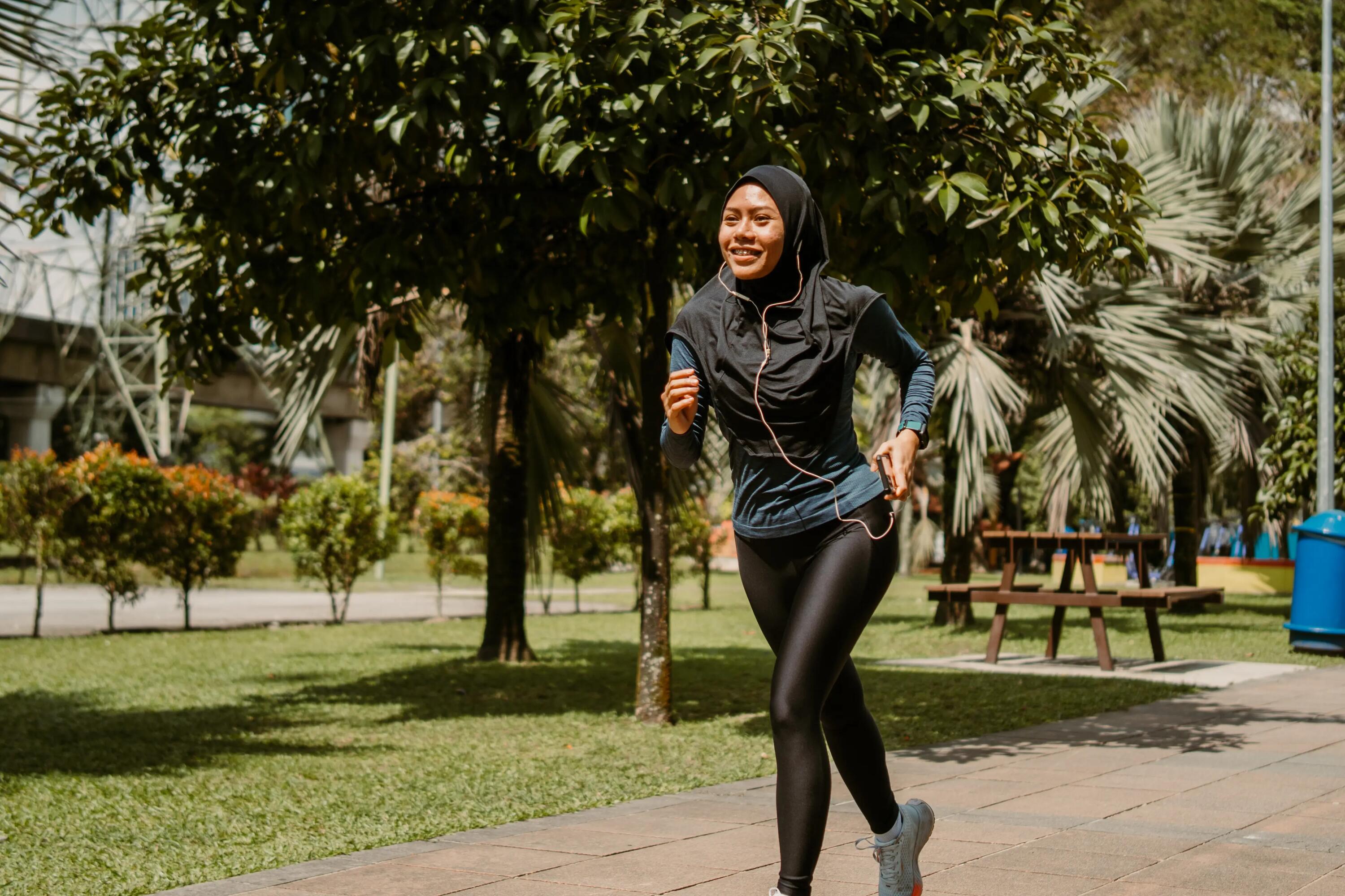 Kadın Koşu Başörtüsü - Siyah - Kiprun 10/13
