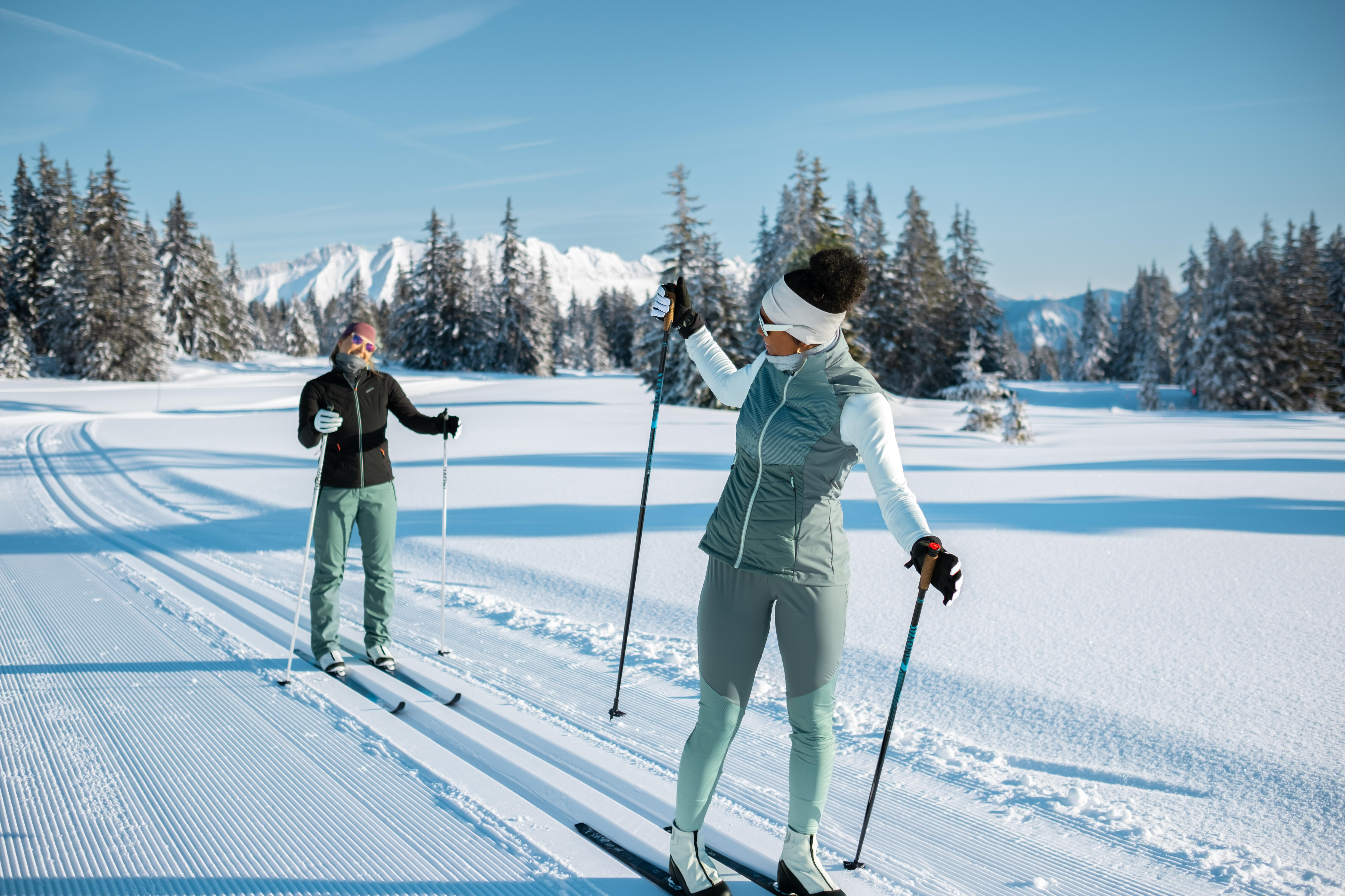 Classic Cross-Country Skis with Skins - 150 - INOVIK