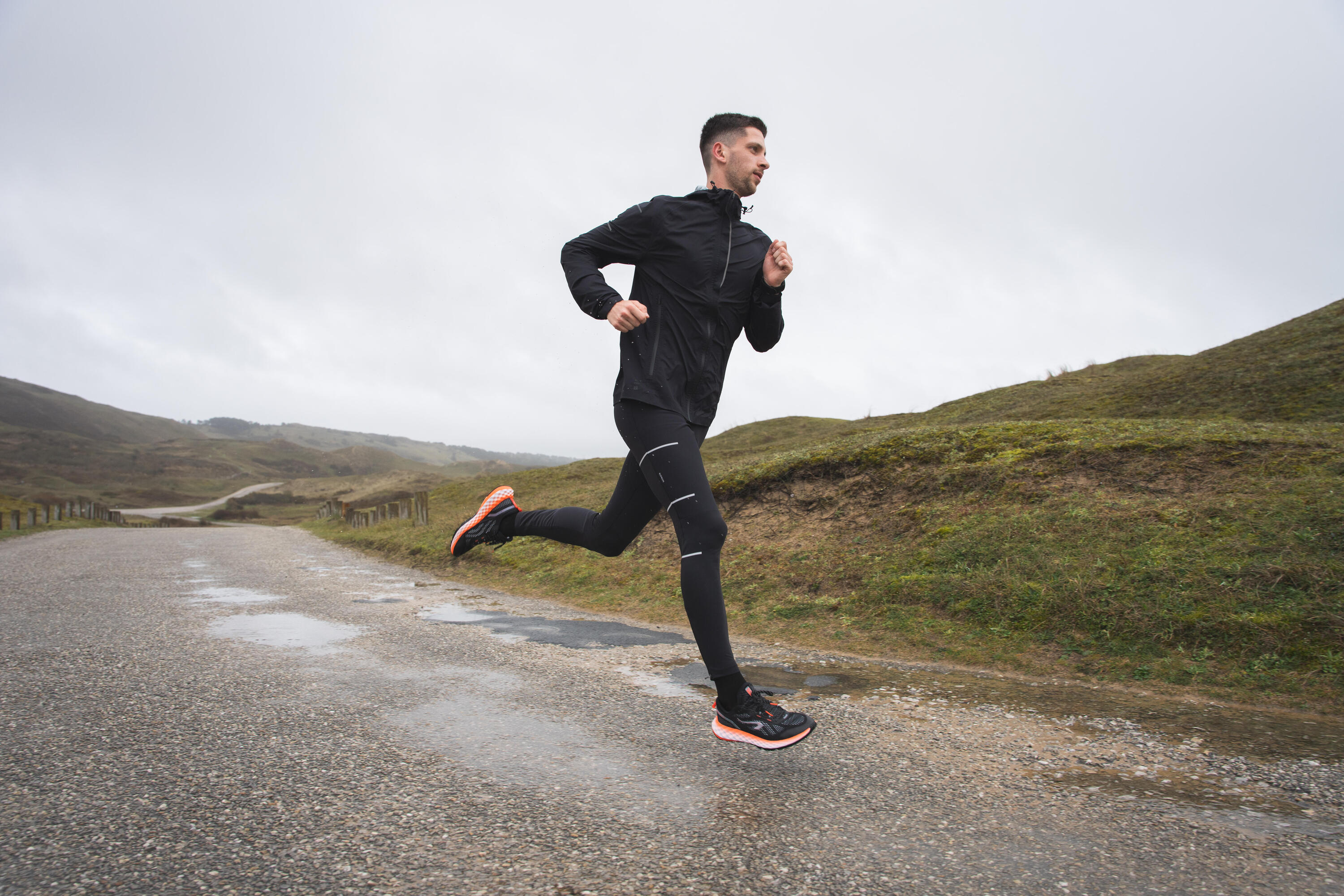 Leggings idrorepellenti running uomo RUN WARM & RAIN neri 17/17