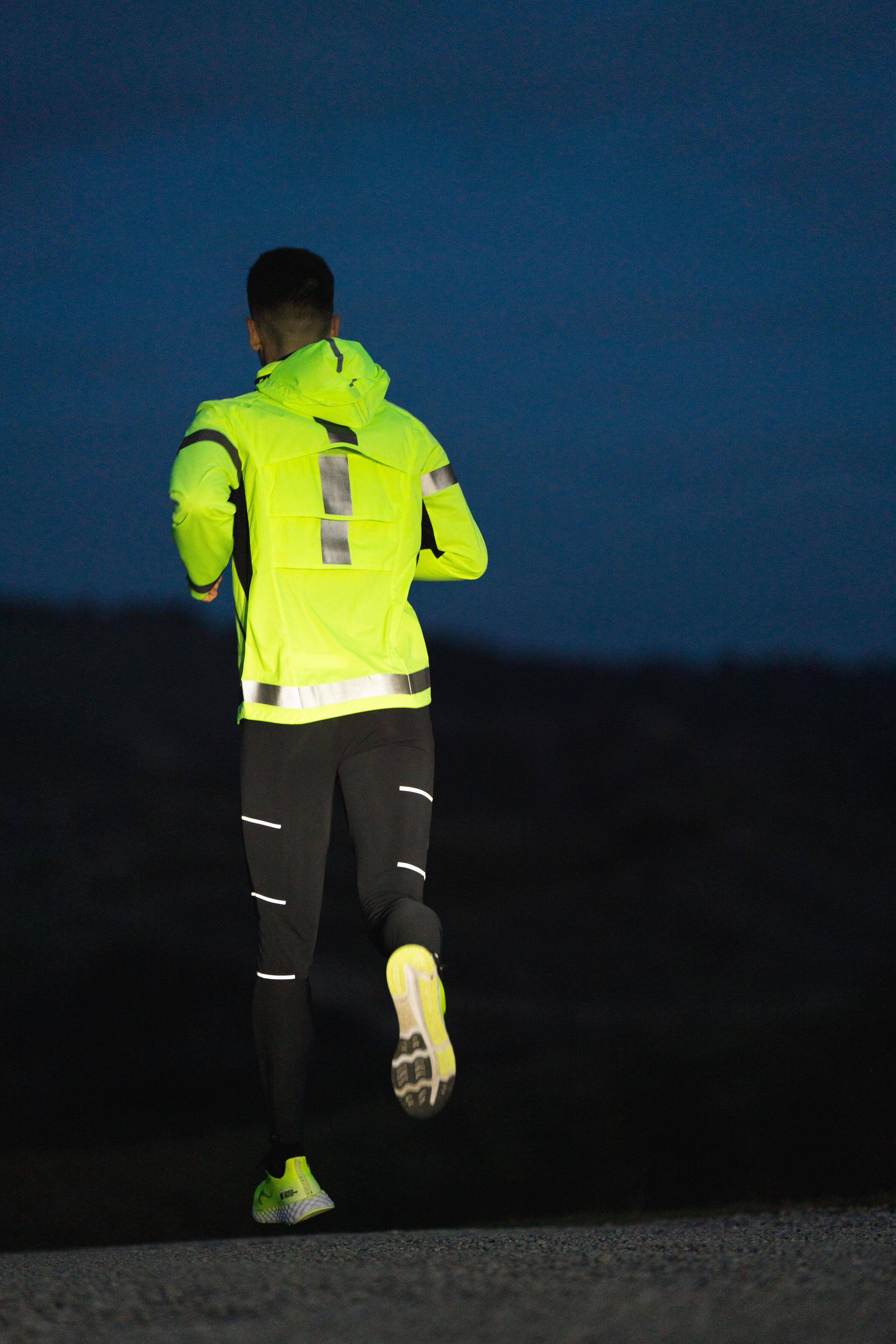 CASACO DE CORRIDA EPI VISIBILIDADE DIA/NOITE HOMEM KIPRUN BY NIGHT 13/13