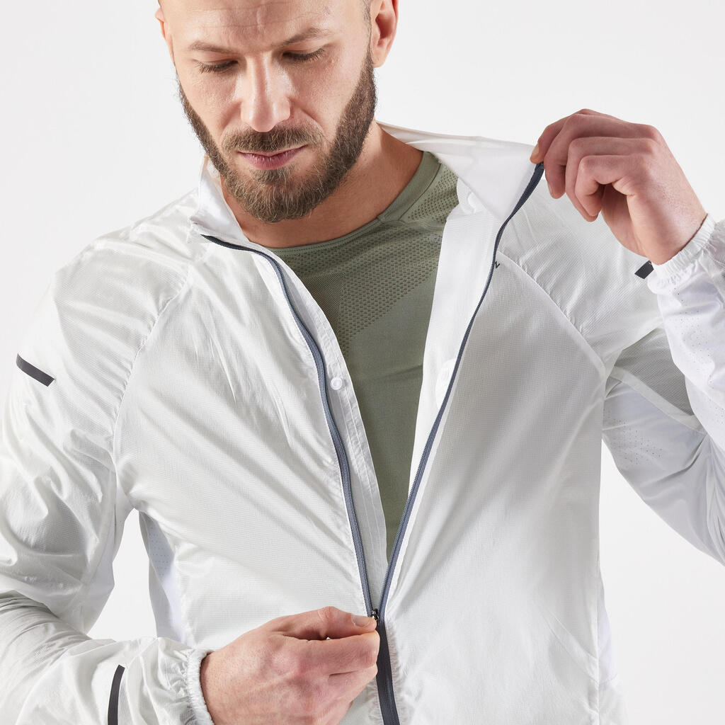 Pánska vetruvzdorná bunda Kiprun Wind Jacket na beh biela