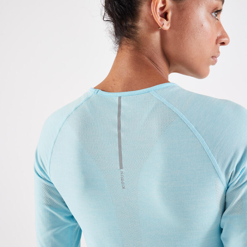 CAMISOLA RESPIRÁVEL DE CORRIDA KIPRUN SKINCARE LIGHT MULHER AZUL CLARO