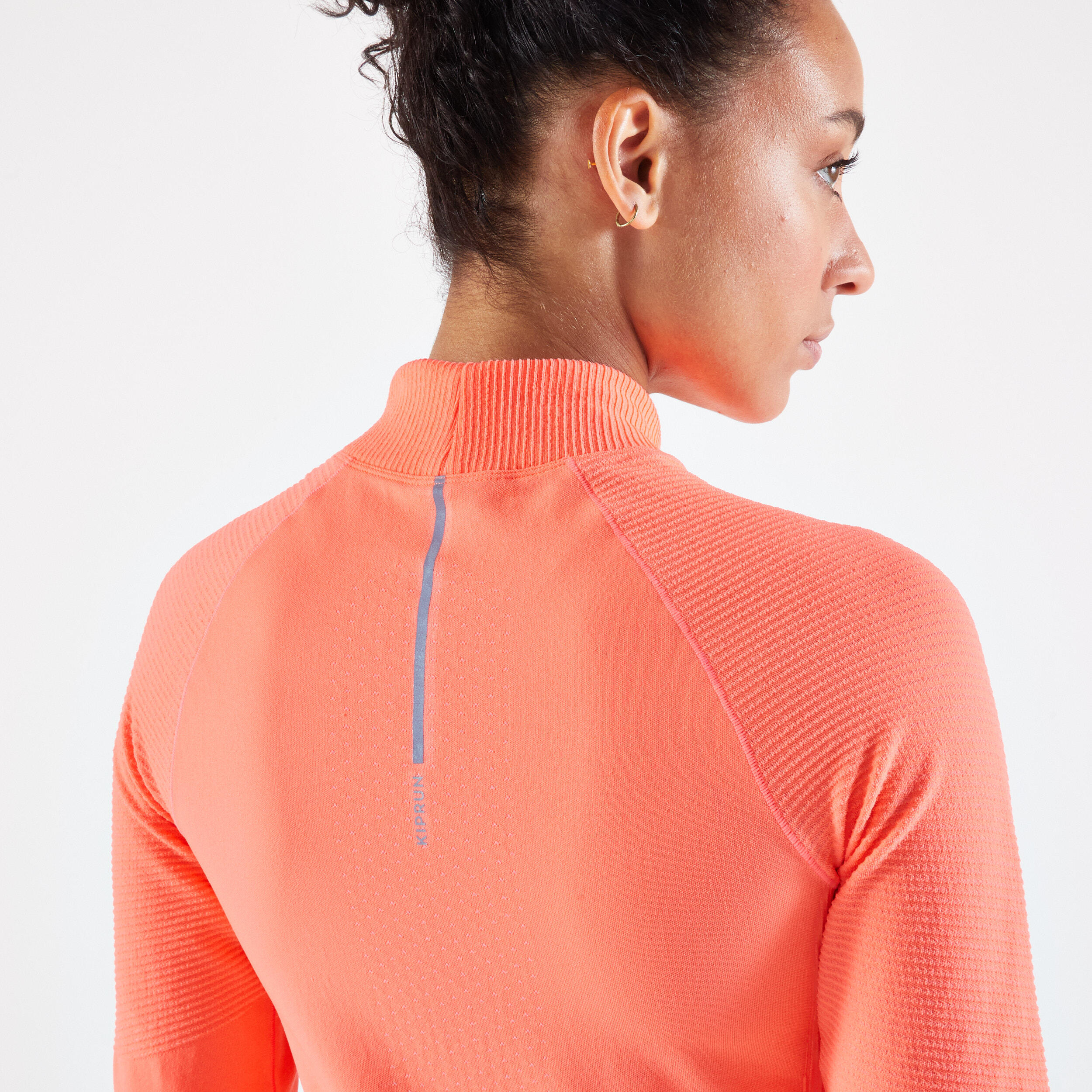 WOMEN'S KIPRUN SKINCARE SEAMLESS LONG-SLEEVED RUNNING T-SHIRT - CORAL 4/7