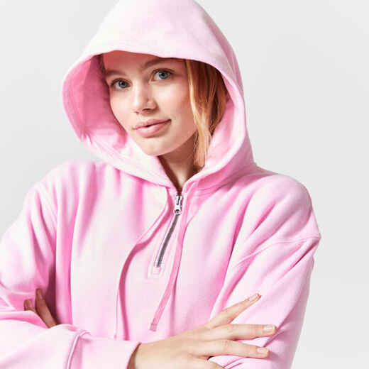 
      Sieviešu virsizmēra fitnesa džemperis ar kapuci “520”, gaiši rozā
  