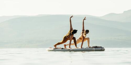 exercicio yoga na água