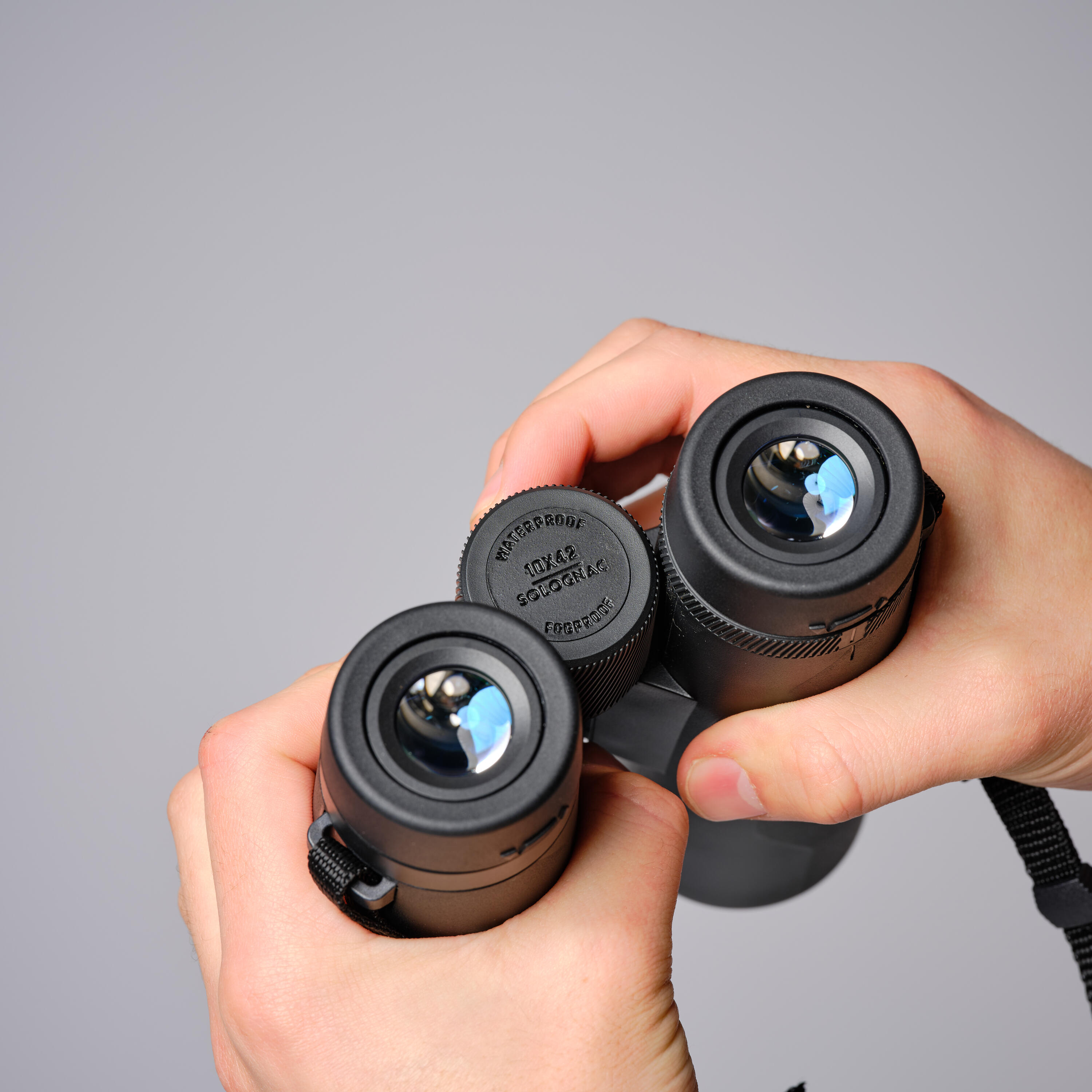 Waterproof hunting binoculars 100 10x42 - black 7/14