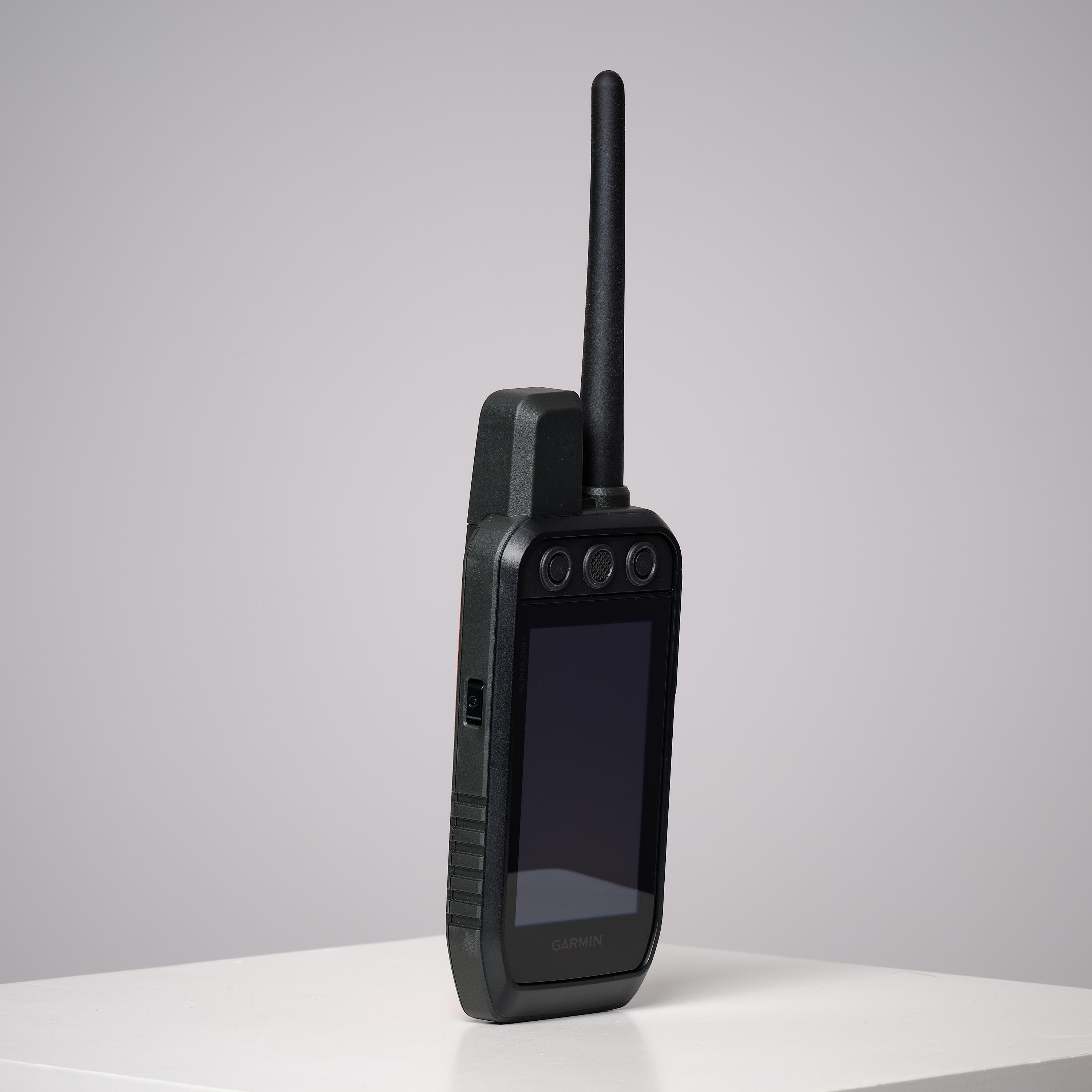 Výcvikový a vyhledávací obojek Garmin Alpha 200 TT25 s dálkovým ovládáním 3/9