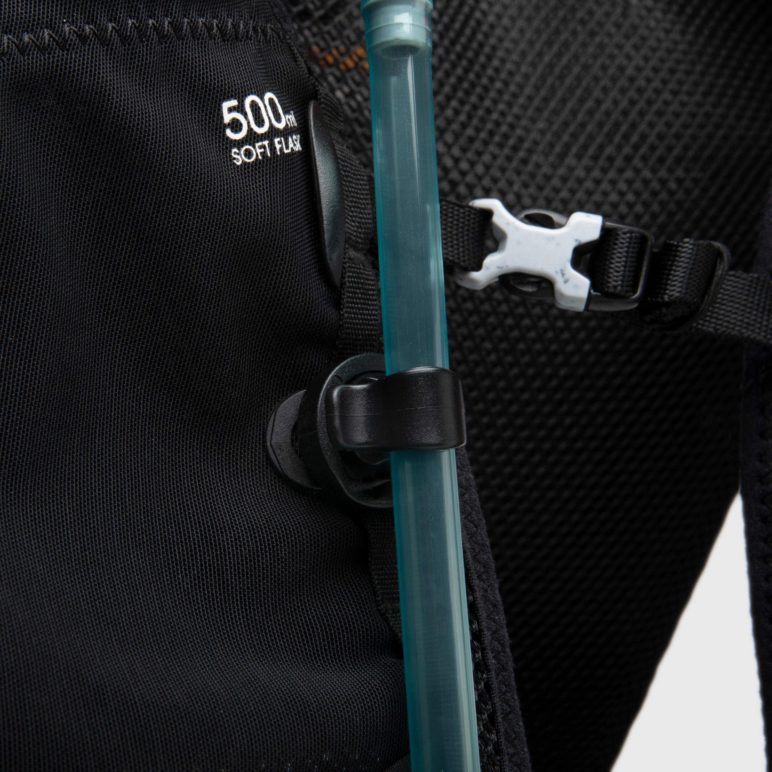 Magnet Attach for Women’s Trail Backpack Tube, 8 L, 10 L or 15 L - KIPRUN