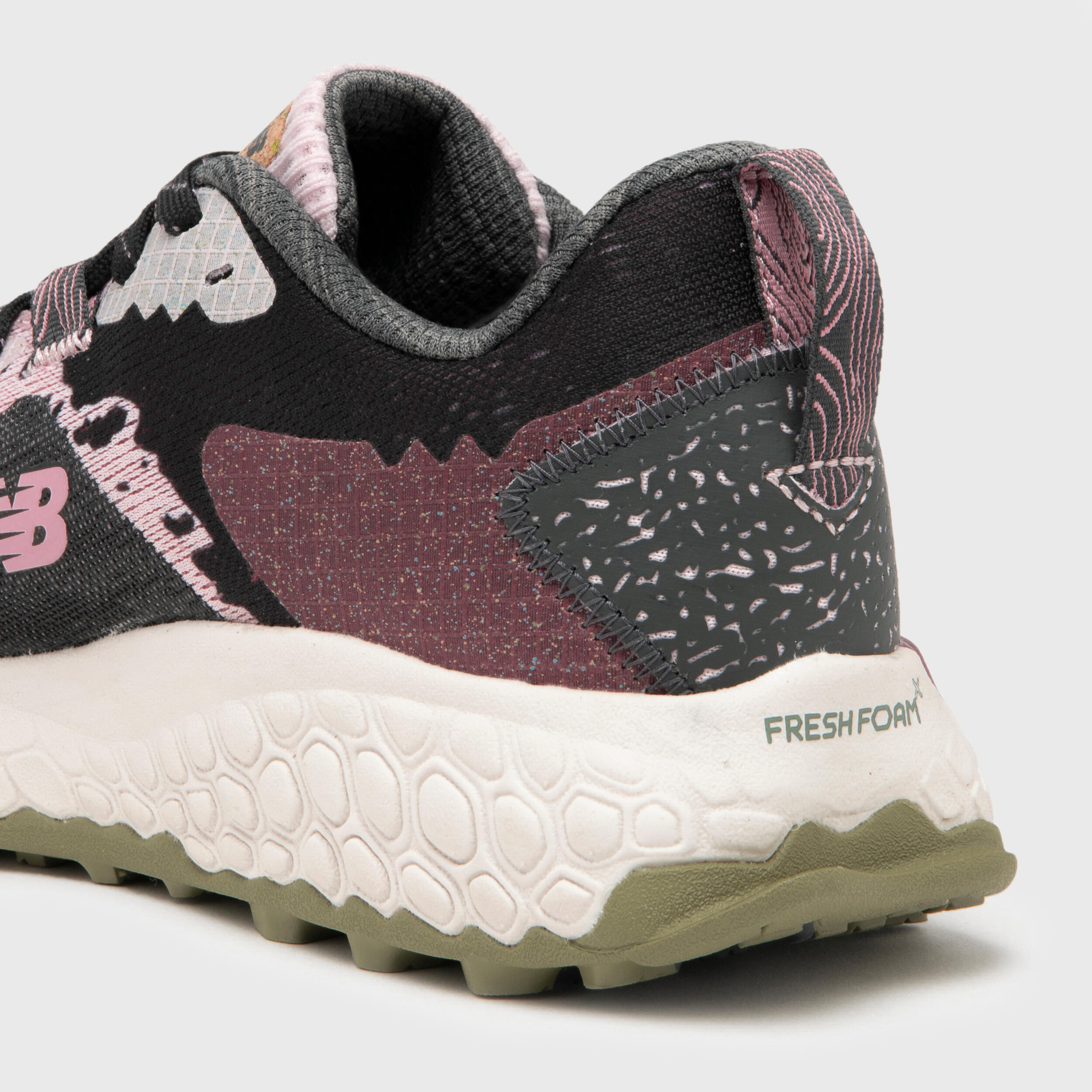 WOMEN'S NEW BALANCE HIERRO V7 TRAIL RUNNING SHOES - STONE PINK 6/10