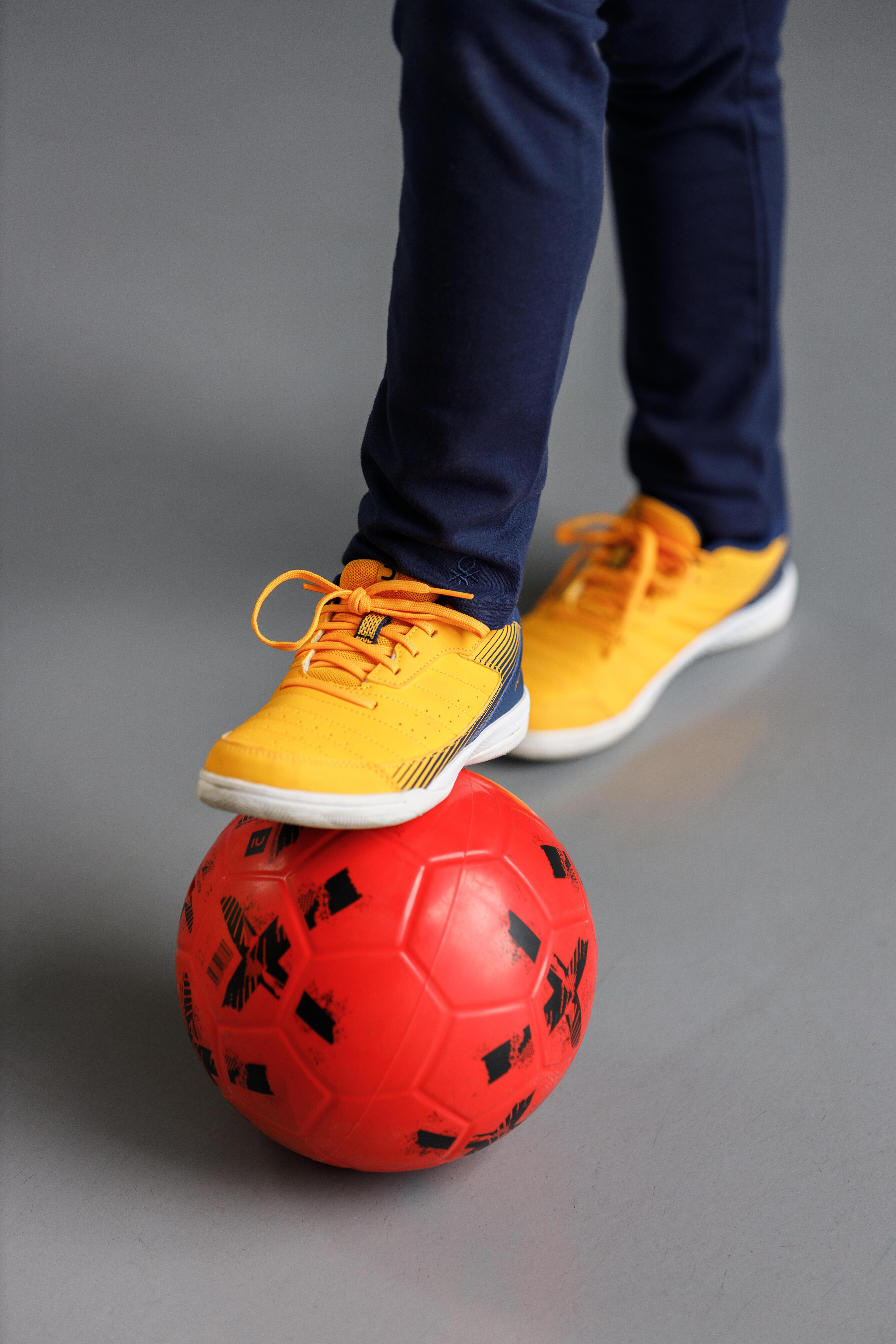 Futsal Shoes - Eskudo 500 KD Yellow/Blue - KIPSTA