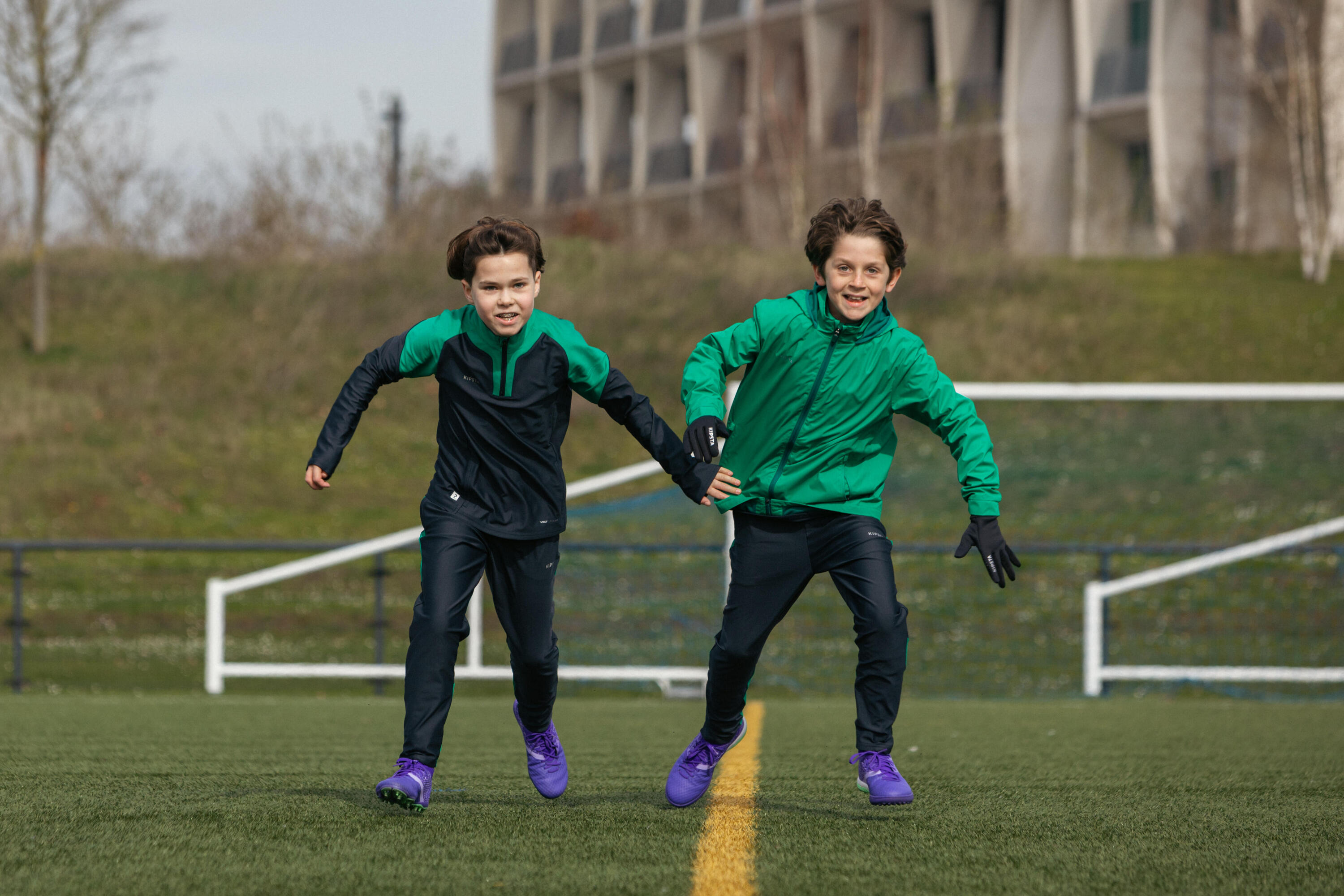 Kids' Rainproof Football Jacket Viralto Club - Green 10/10