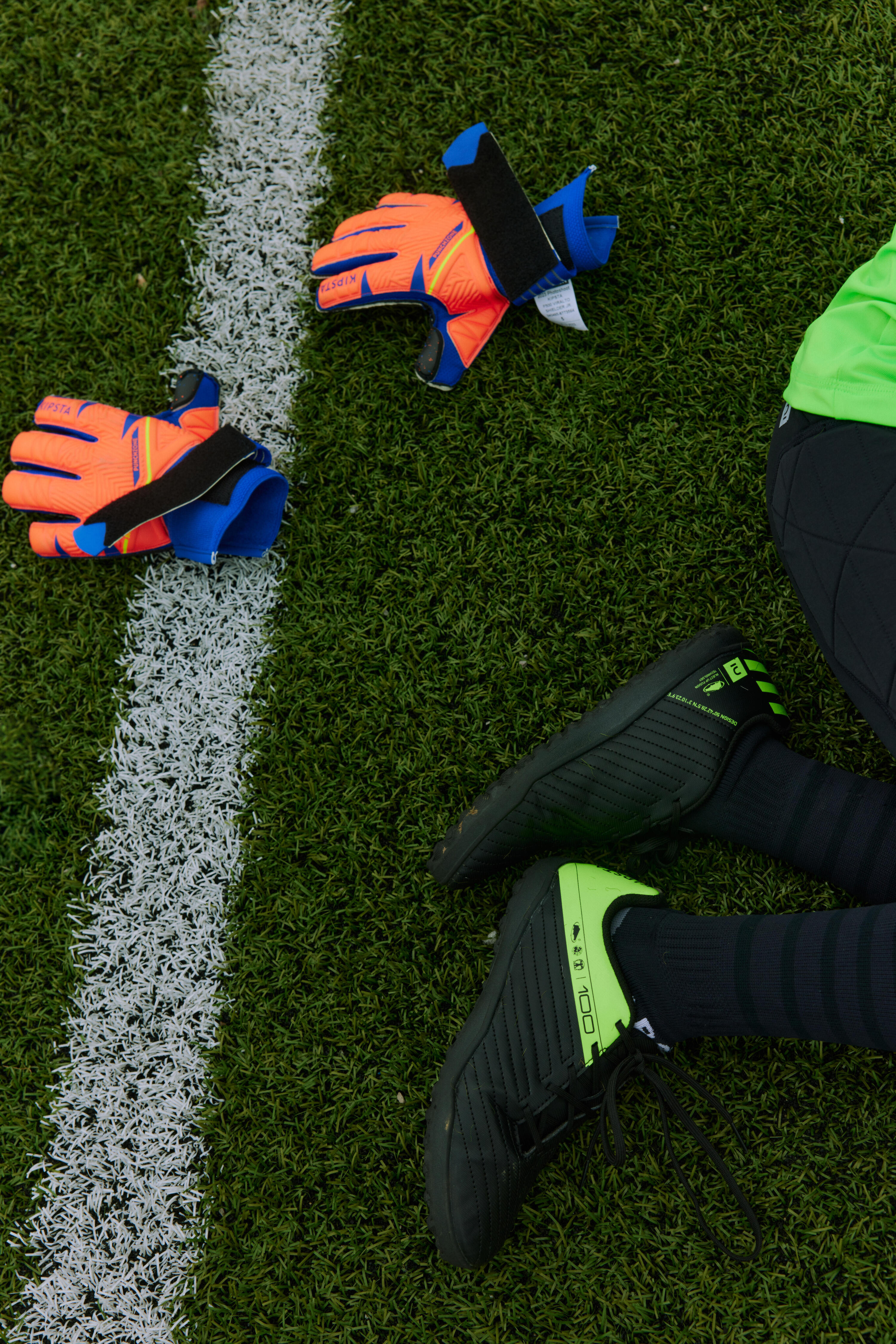 Guantes de futbol naranja con azul para niños F500 Viralto Shielder 16/18